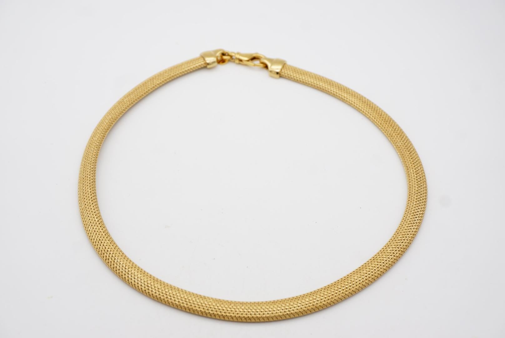 Christian Dior GROSSE 1970s Vintage Mesh Weave Snake Omega Chunky Gold Necklace For Sale 5