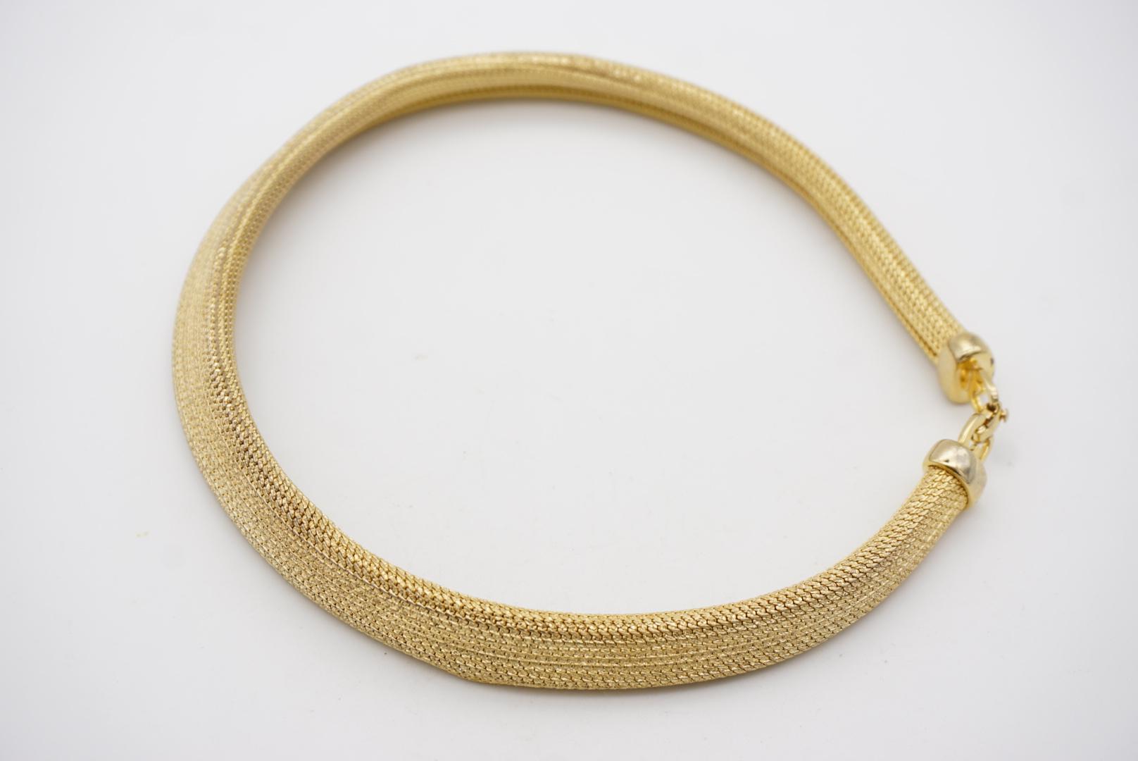 Christian Dior GROSSE Collar de oro grueso en tejido de malla de serpiente omega de los años 70 en venta 5