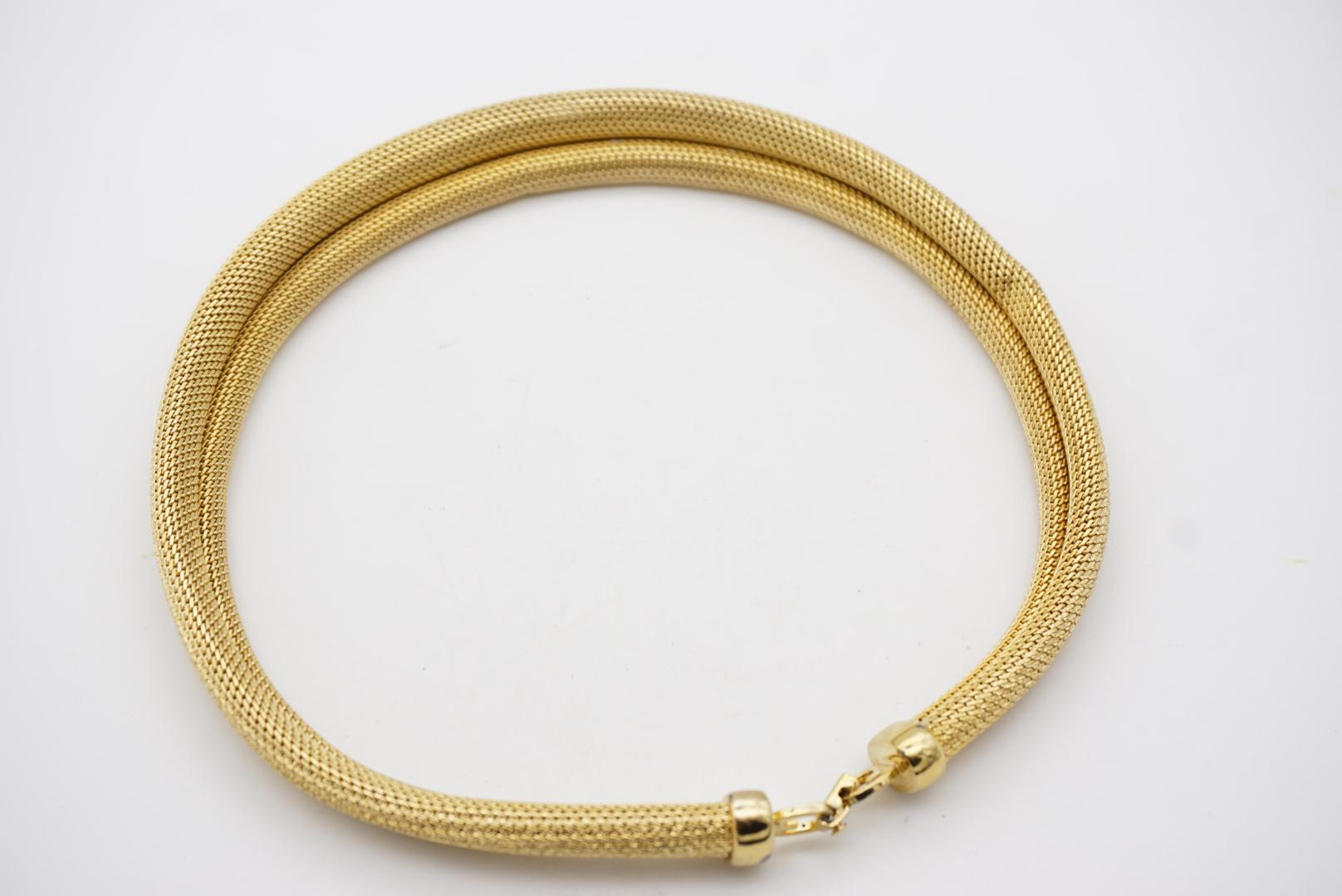 Christian Dior GROSSE Collar de oro grueso en tejido de malla de serpiente omega de los años 70 en venta 7