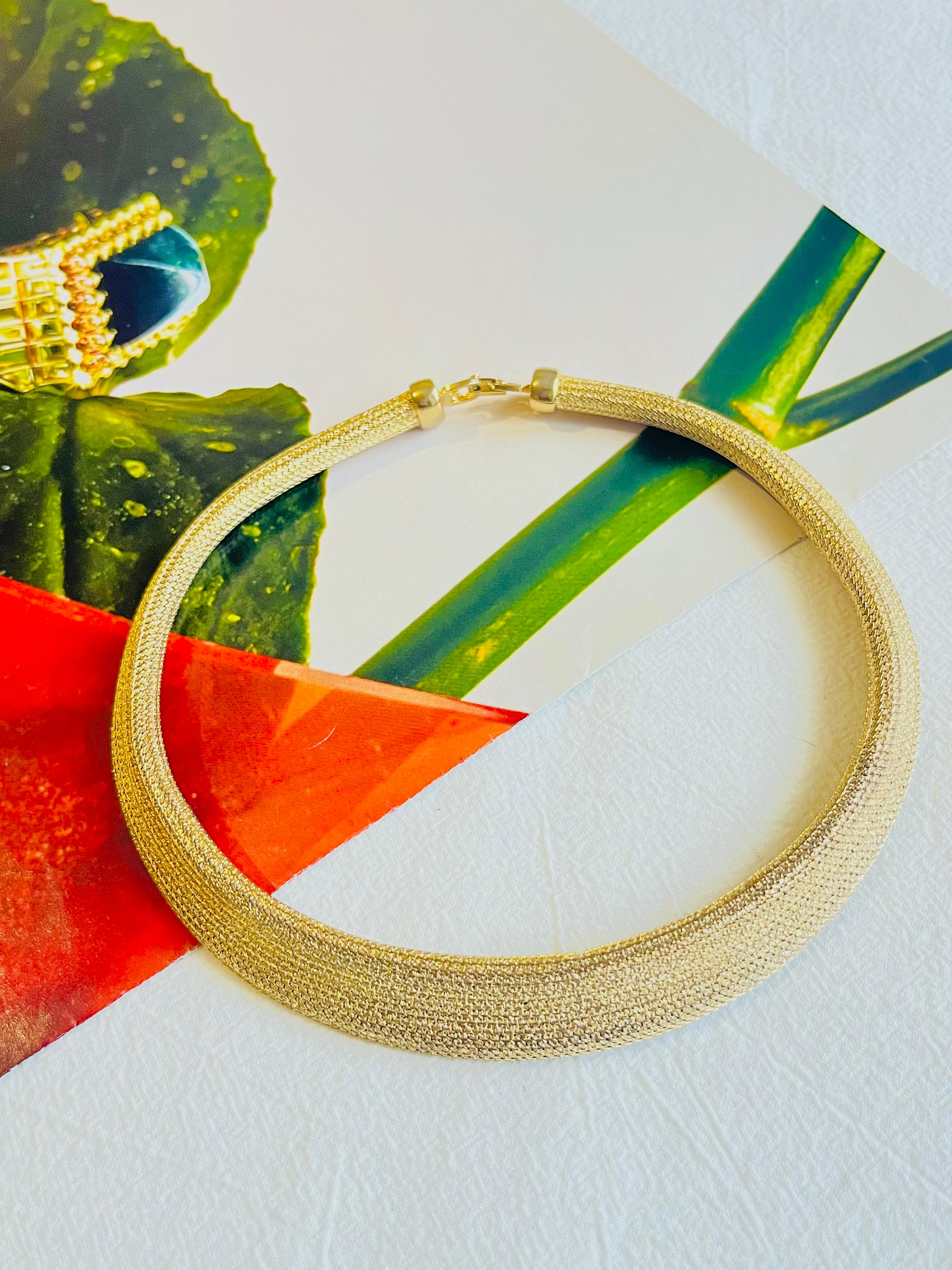 Christian Dior GROSSE 1970er Jahre Vintage Mesh Weave Schlangen Omega Chunky Gold Halskette (Art déco) im Angebot