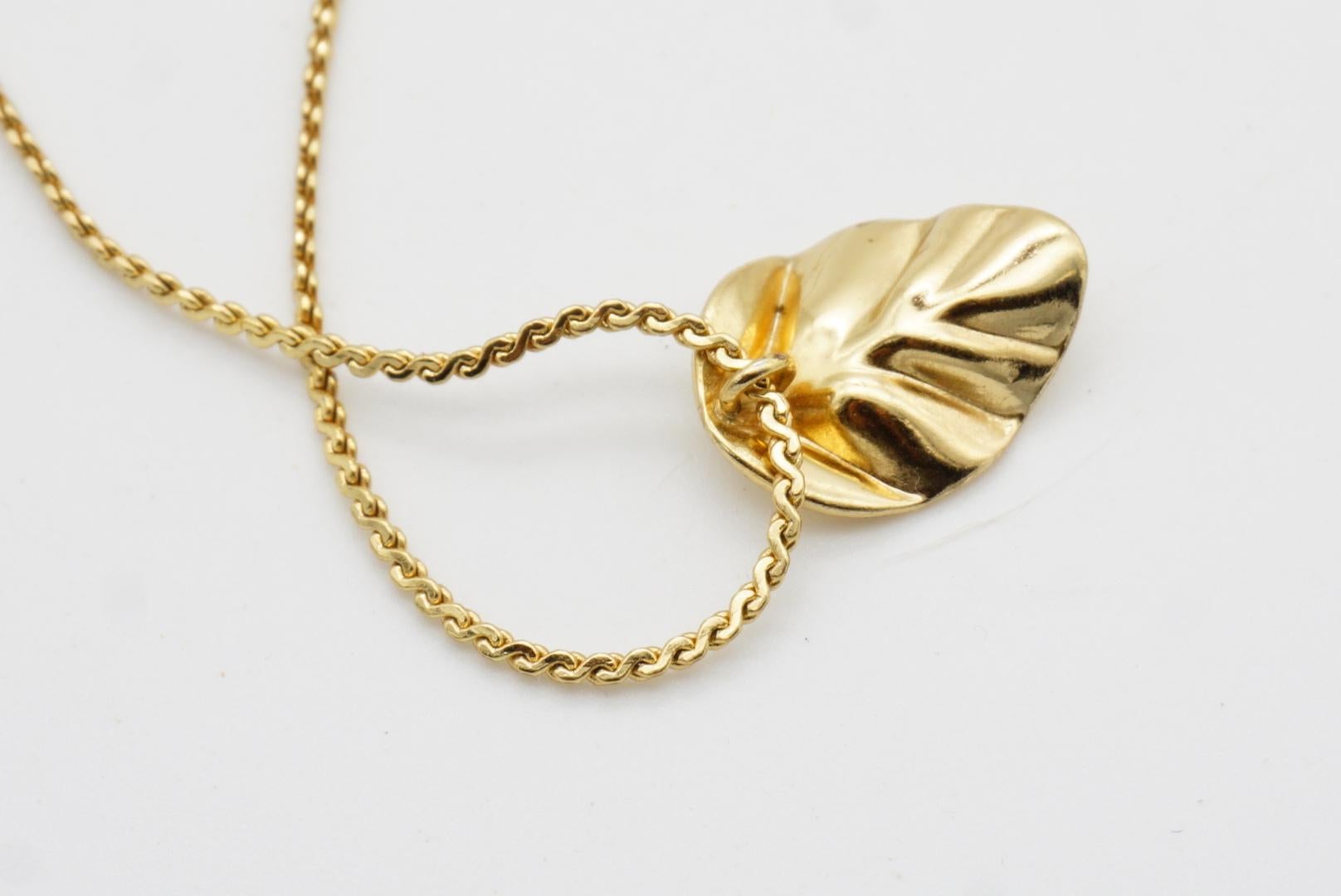 Christian Dior GROSSE 1970s Vintage Textured Vivid Beige Leaf Pendant Necklace For Sale 6