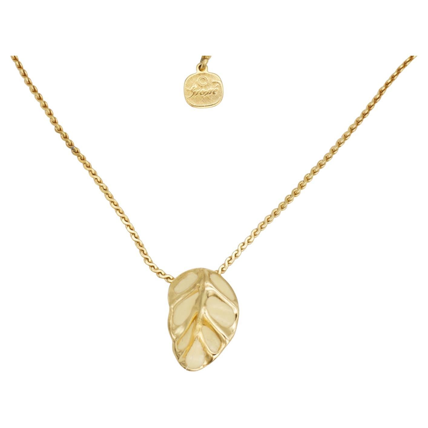 Christian Dior GROSSE 1970s Vintage Textured Vivid Beige Leaf Pendant Necklace For Sale