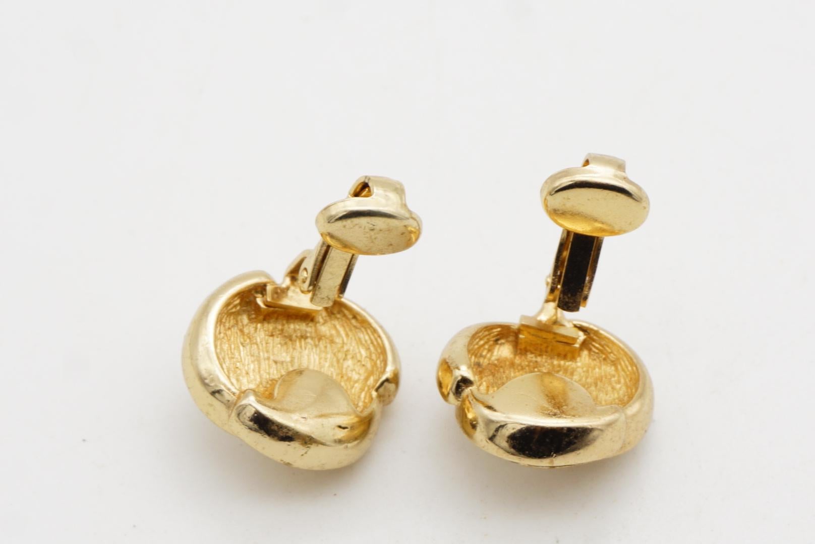 Christian Dior GROSSE 1970s White Round Pearl Swirl Trio Crystals Clip Earrings For Sale 6