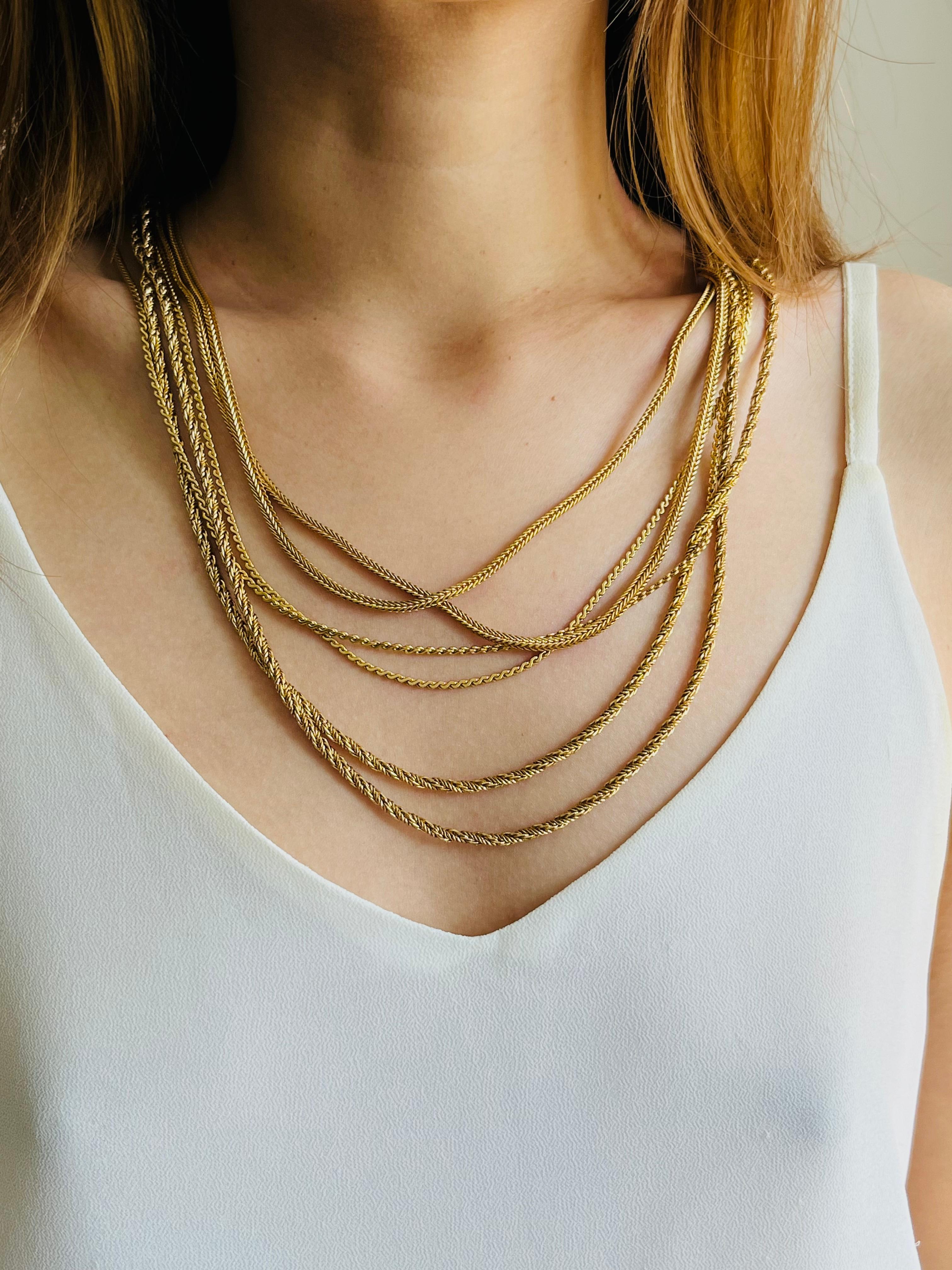 Christian Dior GROSSE 1972 Collana lunga in corda di grano a sei fili in vendita 2