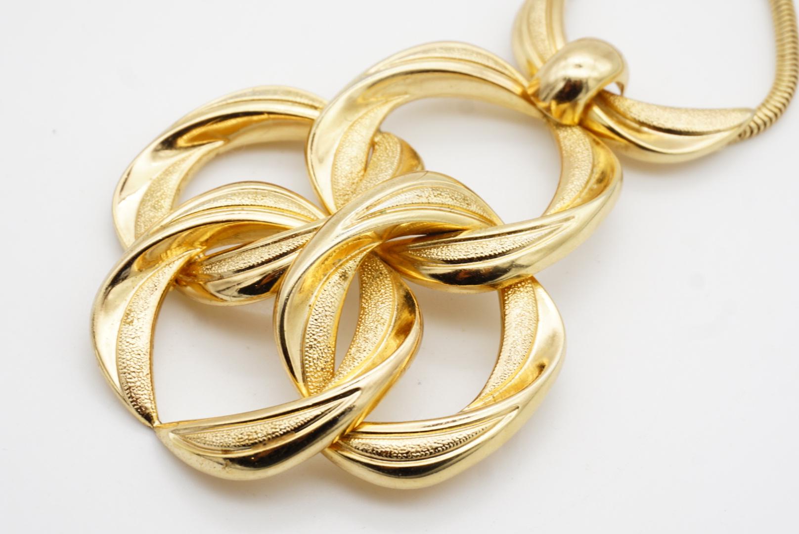 Christian Dior GROSSE 1972 Vintage Massive Clover Interlocked Pendant Necklace For Sale 5