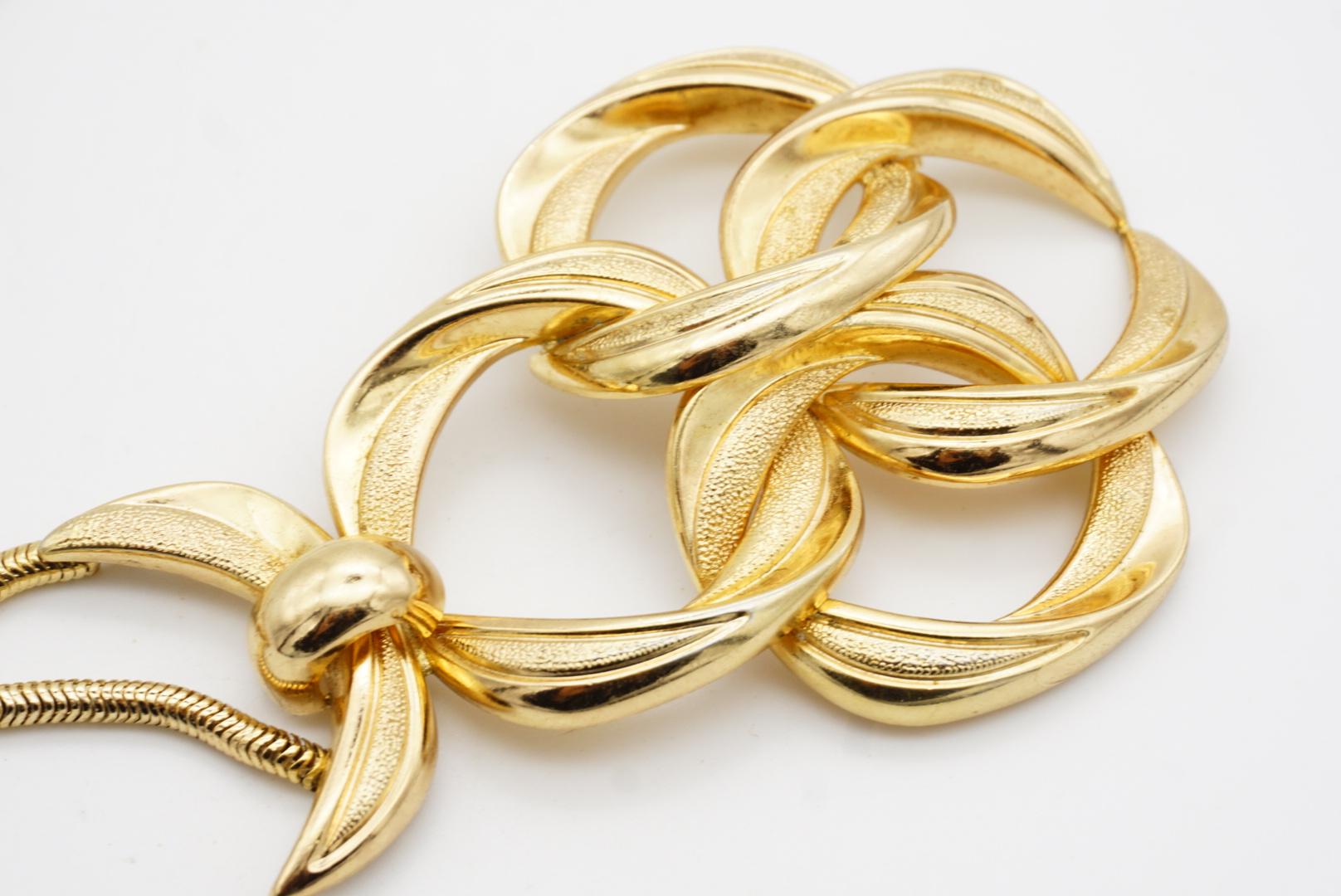 Christian Dior GROSSE 1972 Vintage Massive Clover Interlocked Pendant Necklace For Sale 6