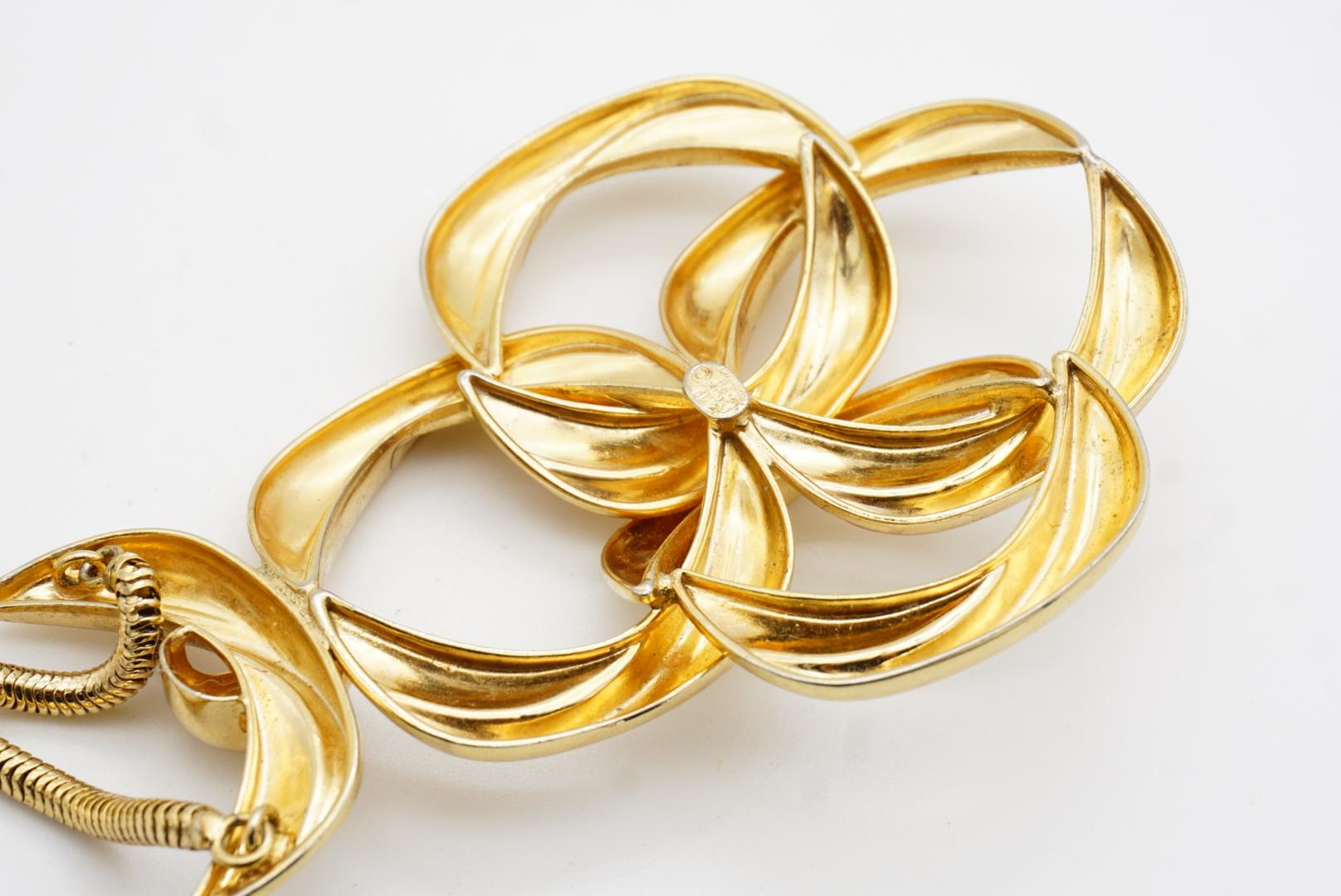 Christian Dior GROSSE 1972 Vintage Massive Clover Interlocked Pendant Necklace For Sale 7