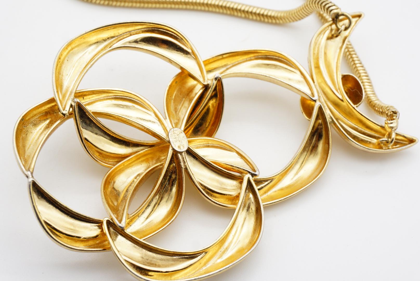 Christian Dior GROSSE 1972 Vintage Massive Clover Interlocked Pendant Necklace For Sale 8