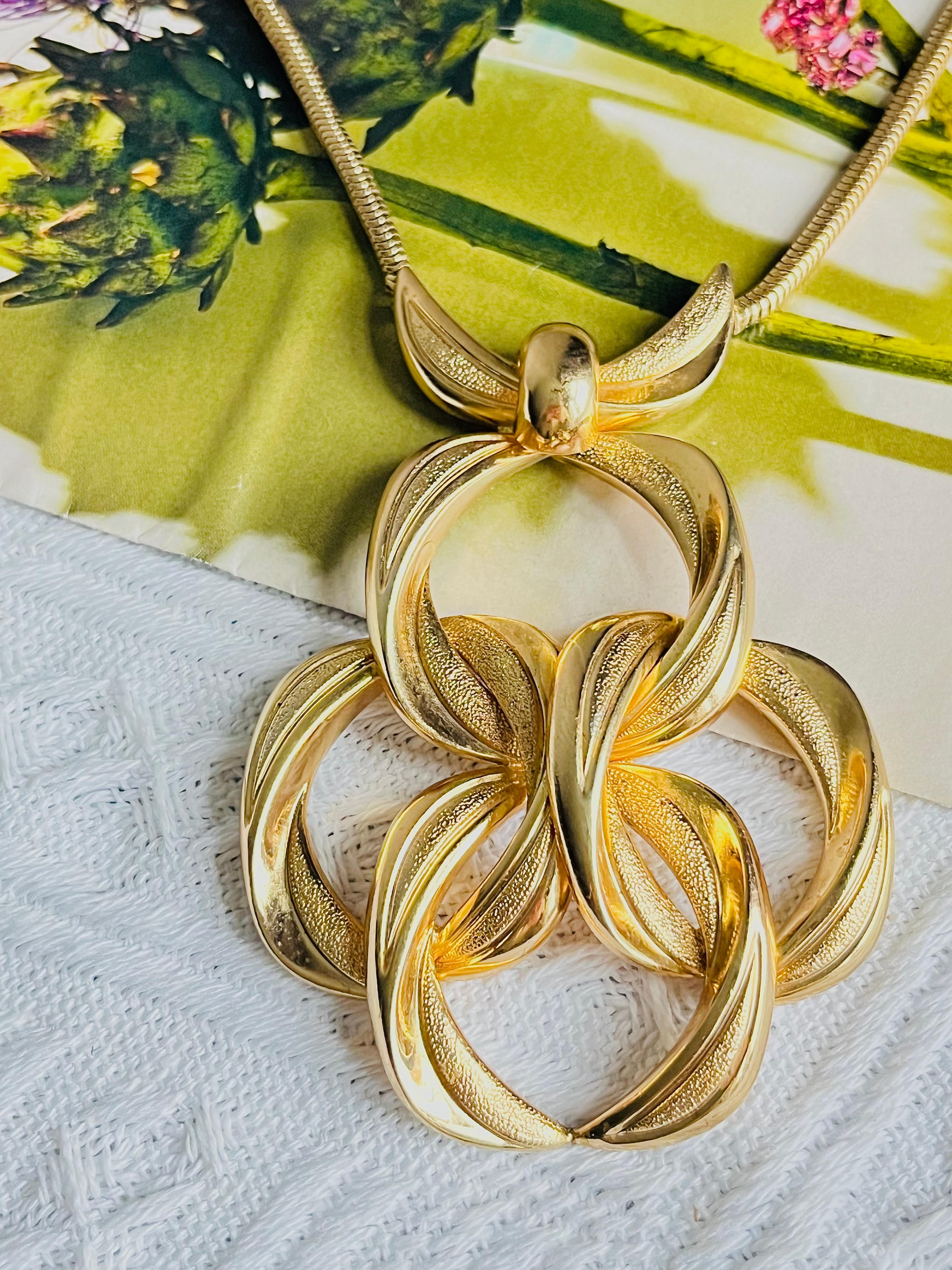 Art Deco Christian Dior GROSSE 1972 Vintage Massive Clover Interlocked Pendant Necklace For Sale