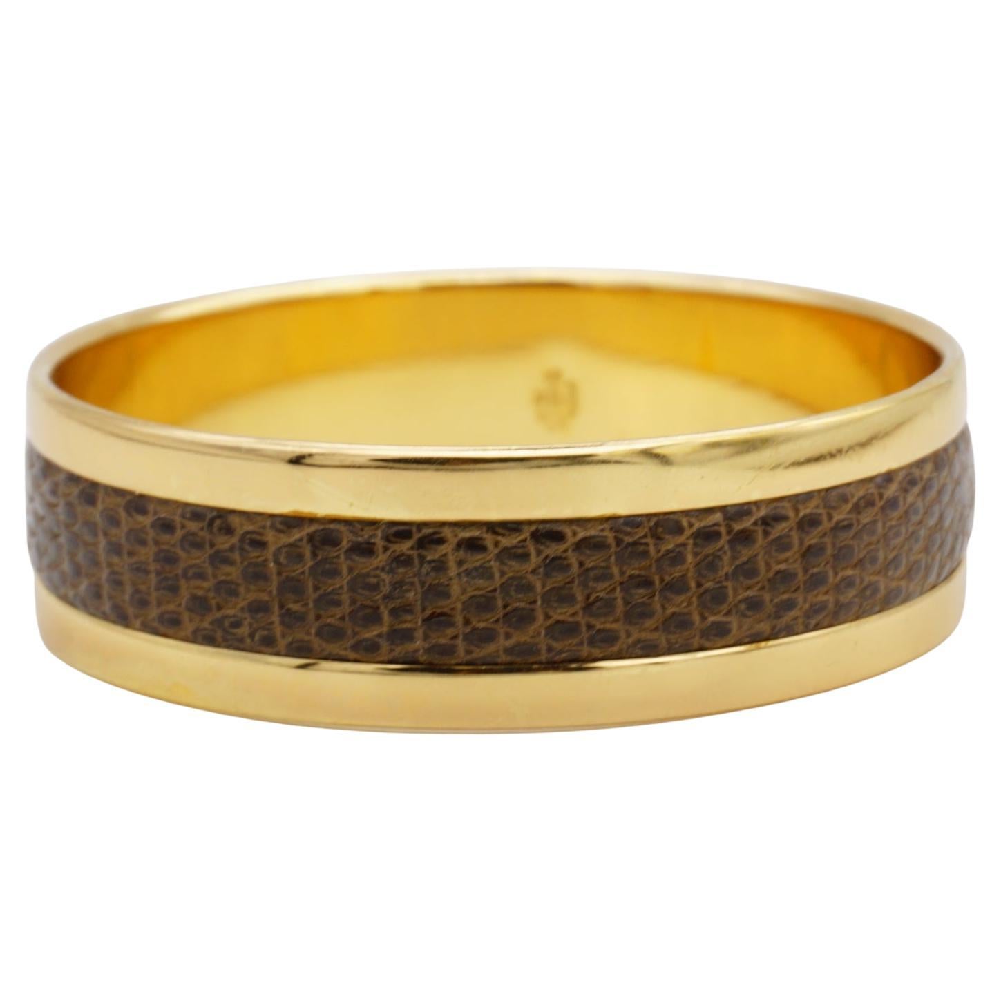 Christian Dior GROSSE 1973 Texturiertes braunes Leder Dickes klobiges Armreif Armband im Angebot