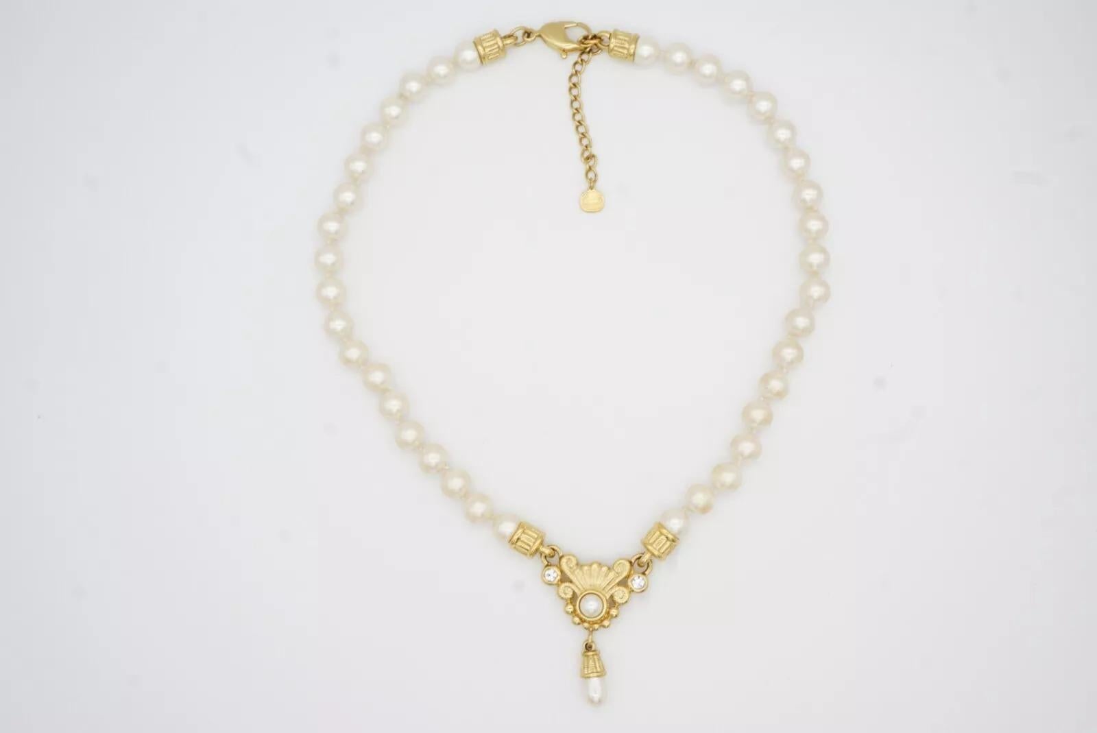 Christian Dior GROSSE Collier baroque en perles blanches et cristaux en forme de gouttes d'eau en vente 11