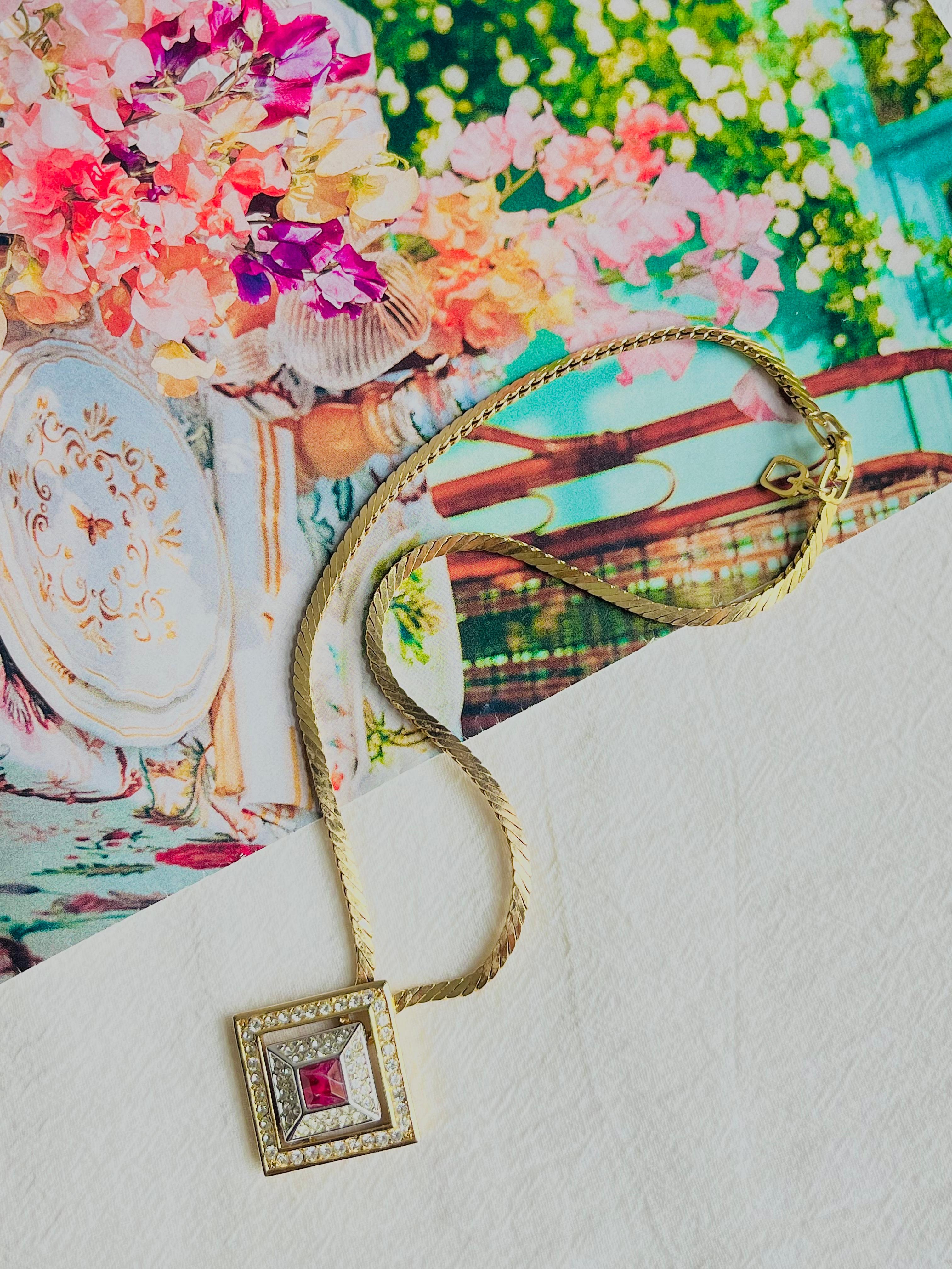 Christian Dior GROSSE Double Square Ruby Crystal Openwork Link Pyramid Necklace In Good Condition For Sale In Wokingham, England