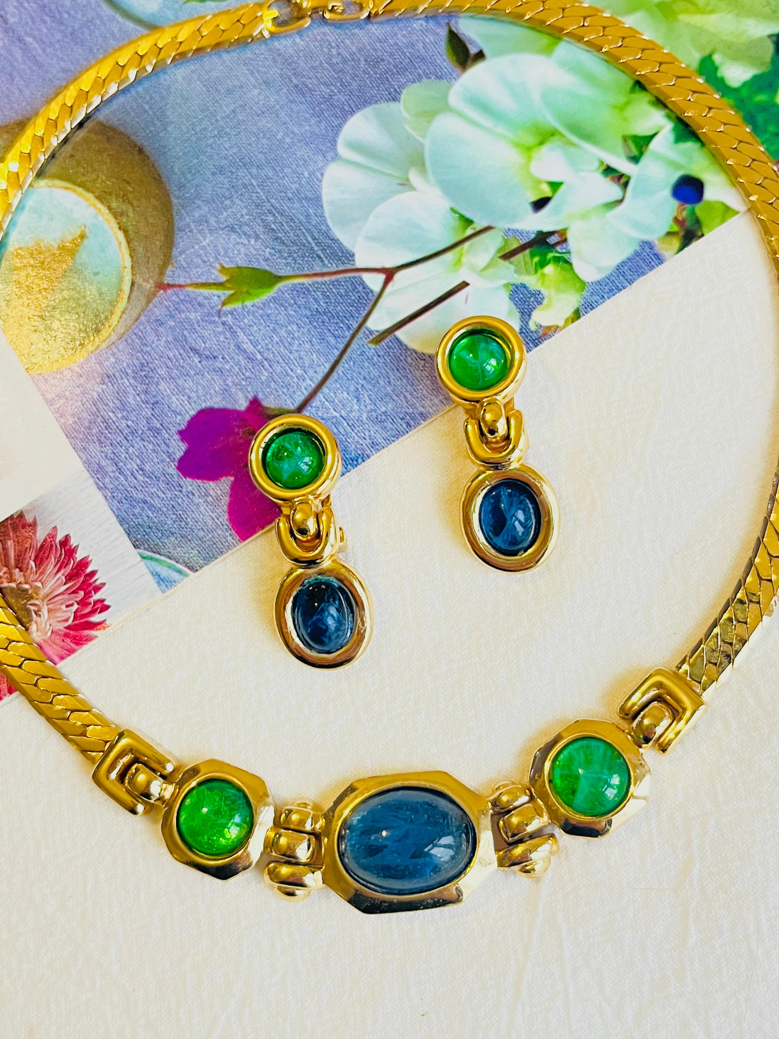 Christian Dior GROSSE Vintage Emerald Sapphire Navy Blue Green Cabochon Crystals Dangle Drop Necklace Earrings Jewellery Set, Gold Tone

Very excellent condition. 100% Genuine. Vintage and rare to find. 

A very beautiful jewellery set, signed at