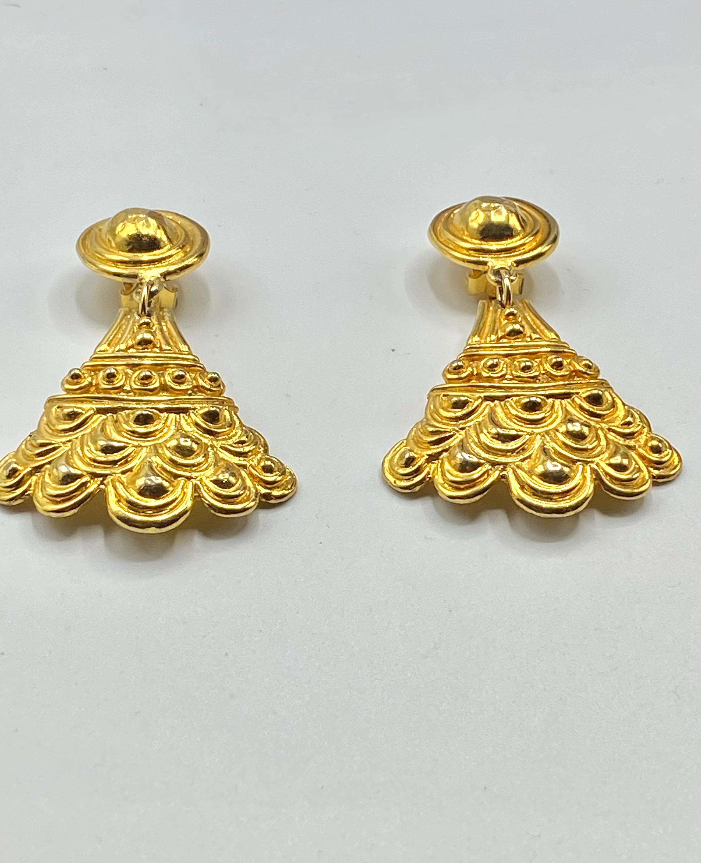 Christian Dior, Grosse Germany Etruscan Style Pendant Earrings from 1974 In Good Condition In New York, NY