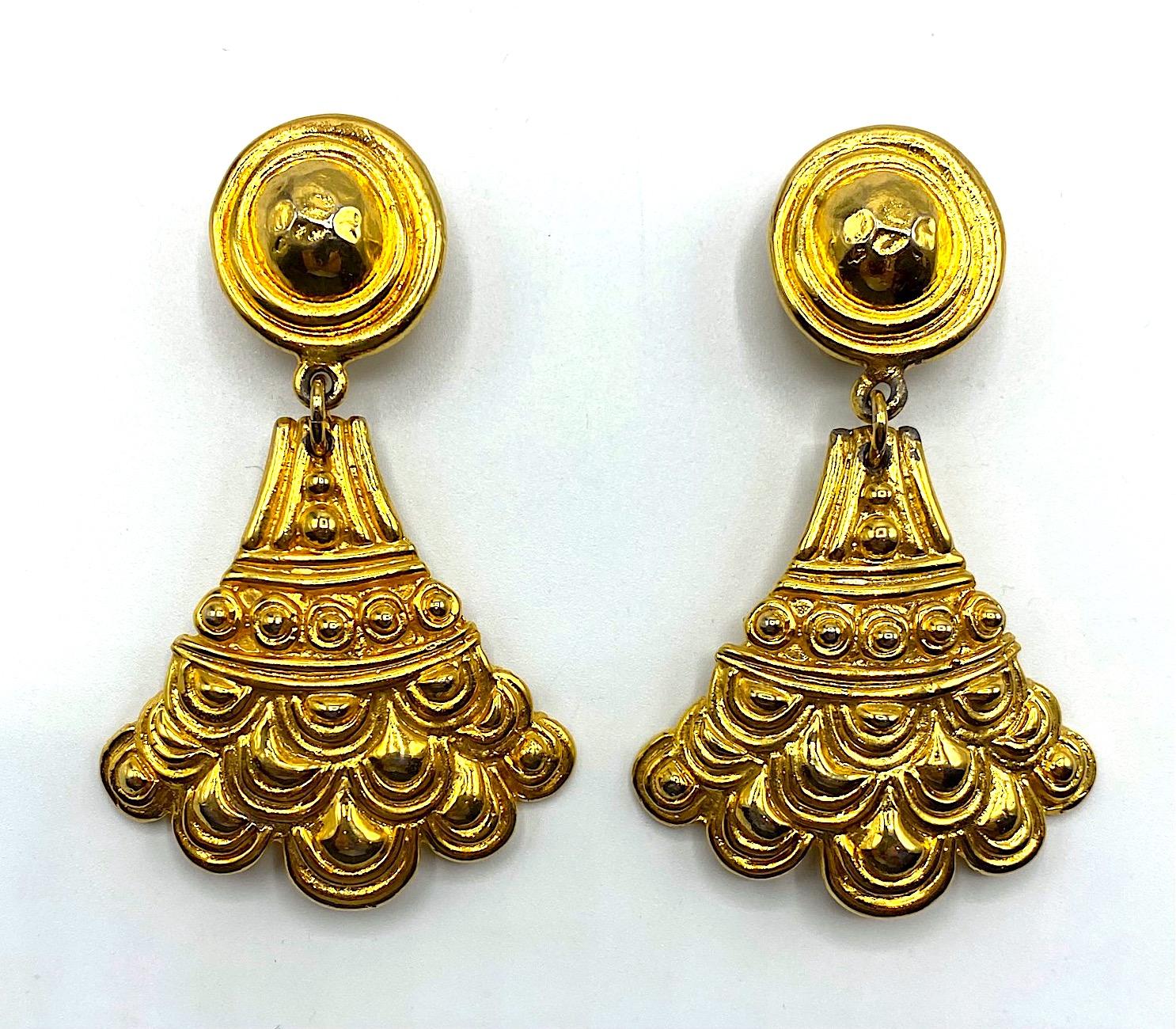 Christian Dior, Grosse Germany Etruscan Style Pendant Earrings from 1974 2