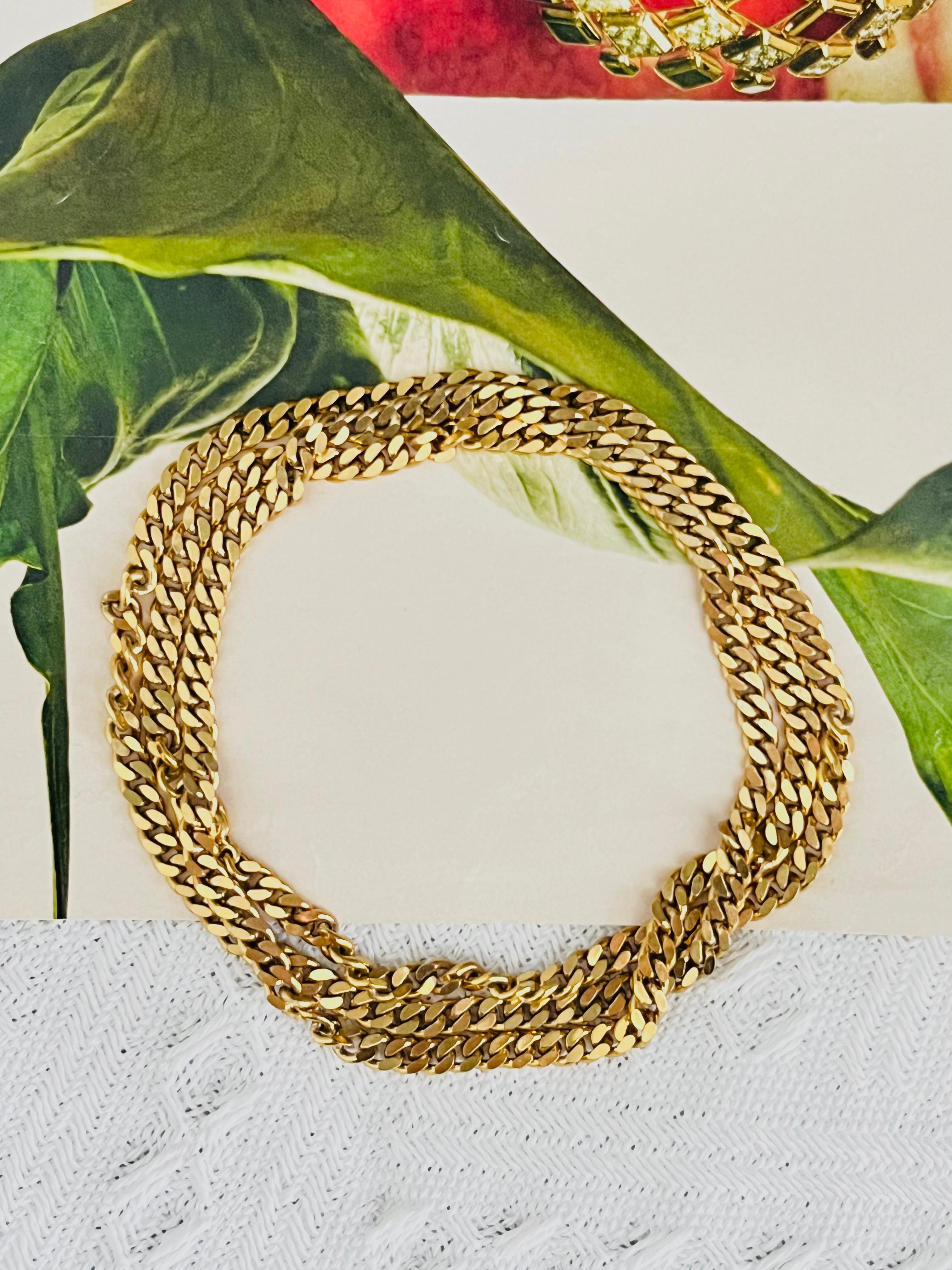 Christian Dior GROSSE Vintage 1970s Unisex A Link Catena Cubana Interlocked Modernista Lunga Collana Bracciale, Tono Oro

Una collana versatile. Può essere indossato anche come bracciale o aggiungere un ciondolo alla collana. Solo