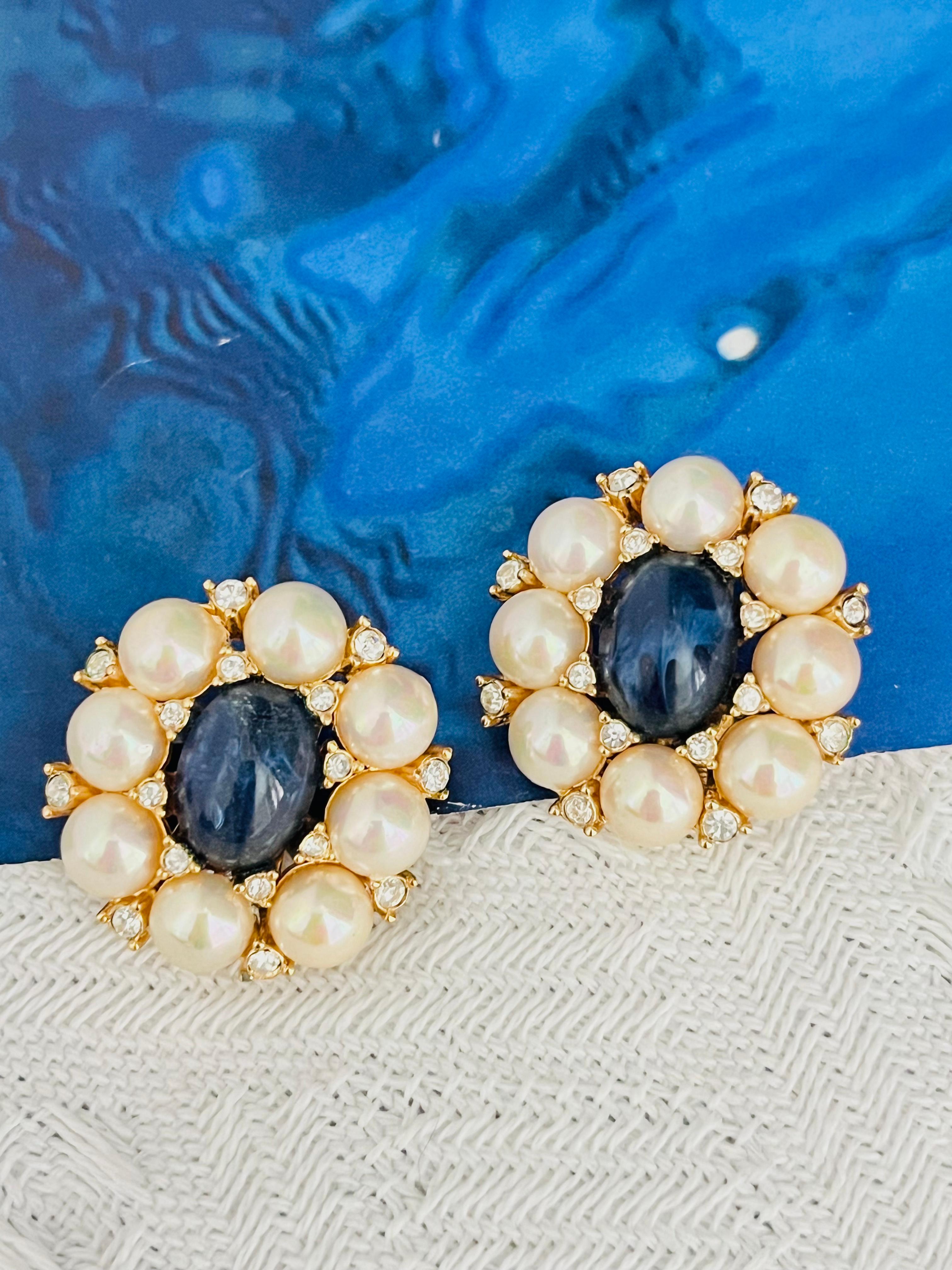 Art Déco Christian Dior GROSSE Zaffiro Ovale Bianco Rotondo Perle Cristalli Orecchini a Clip in vendita