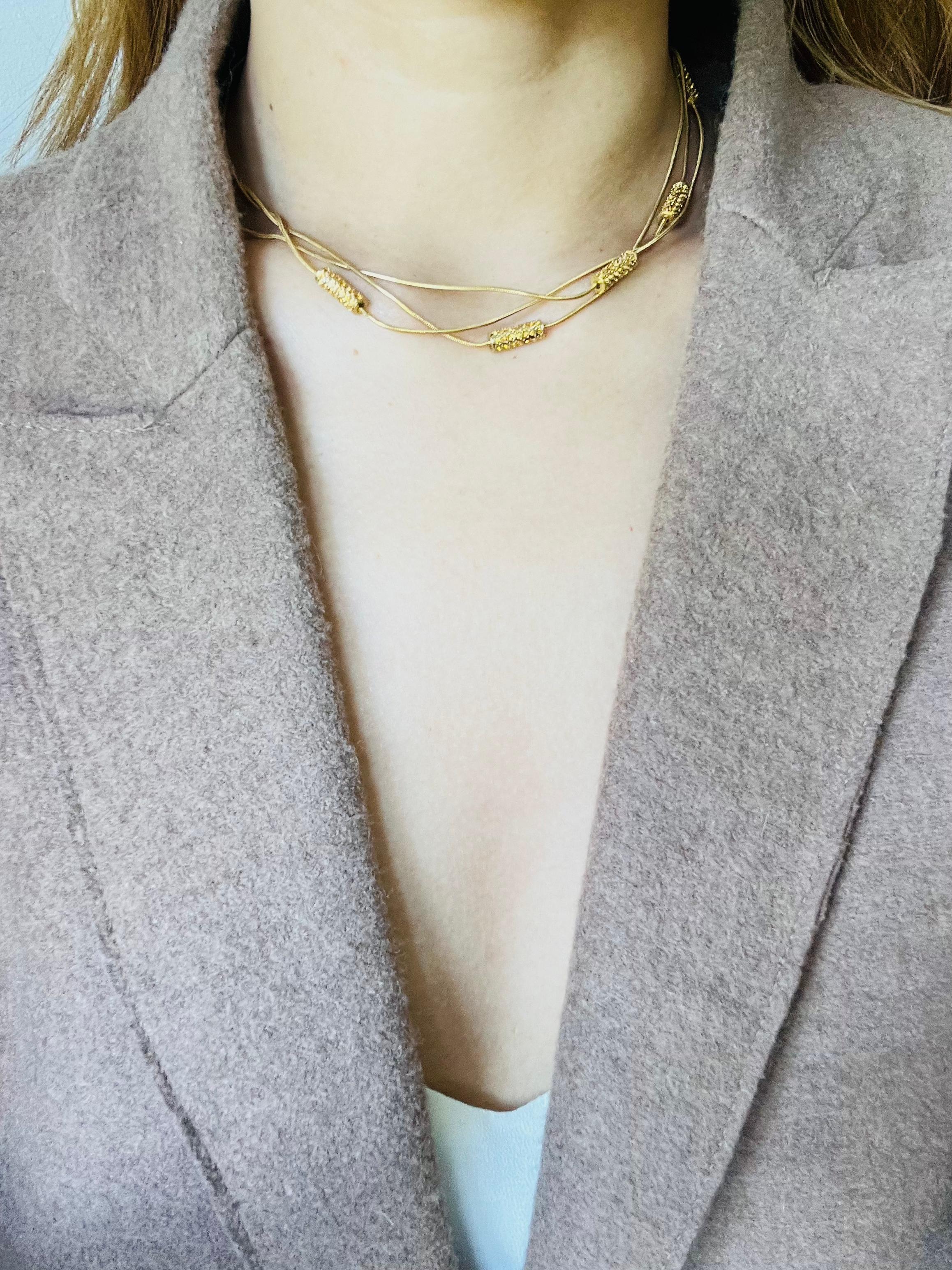 Christian Dior GROSSE Trio Layers Charms Bar Charms collier Unisexe en vente