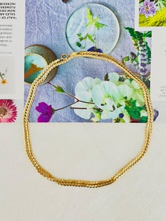 Collar largo con cadena gruesa unisex «GROSSE» de Christian Dior, con el icónico diseño de la serpiente dorada, una pieza exclusiva