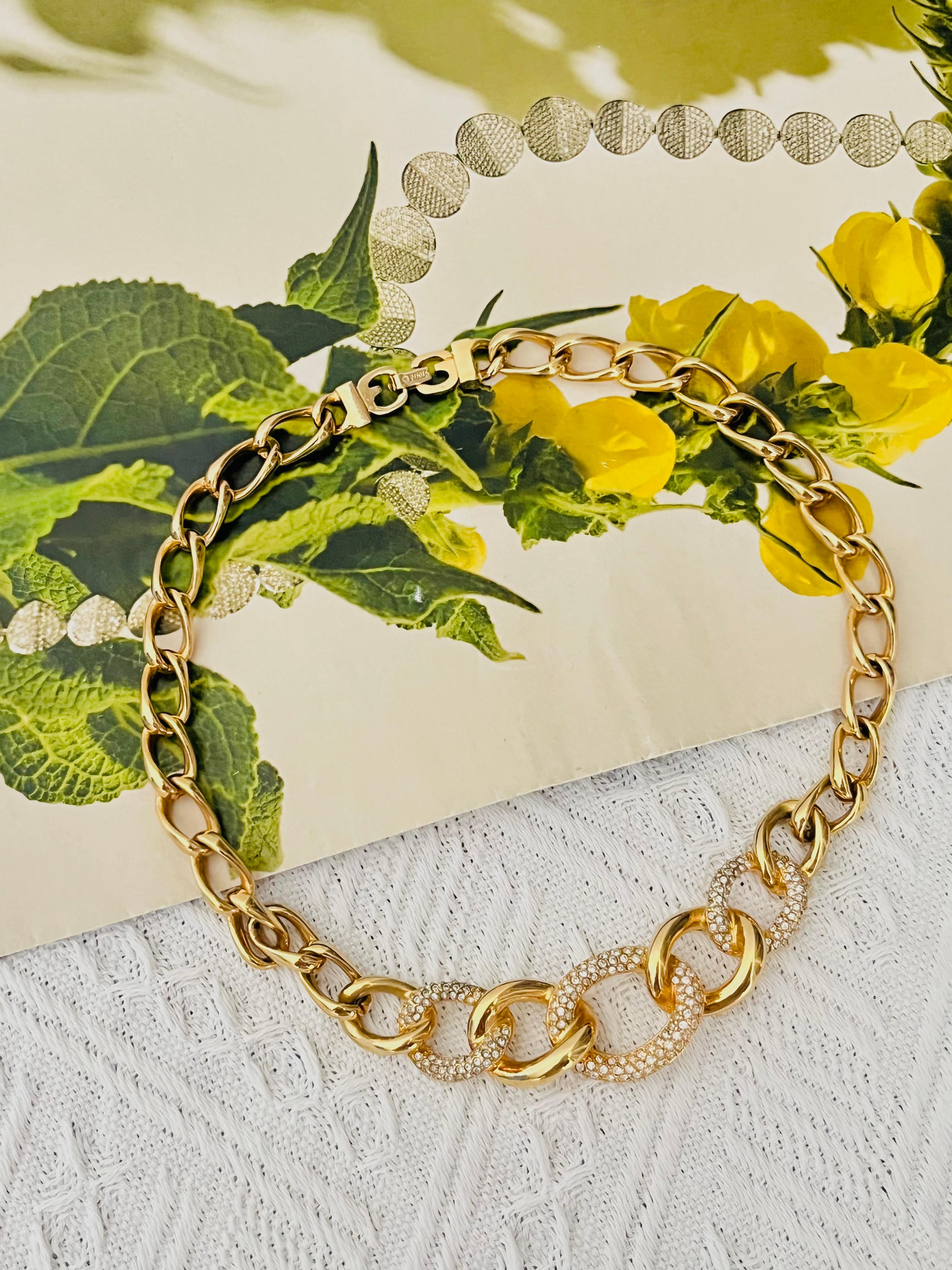 Christian Dior GROSSE Vintage 1980s Crystals Interlocked Link Pendant Necklace In Good Condition For Sale In Wokingham, England