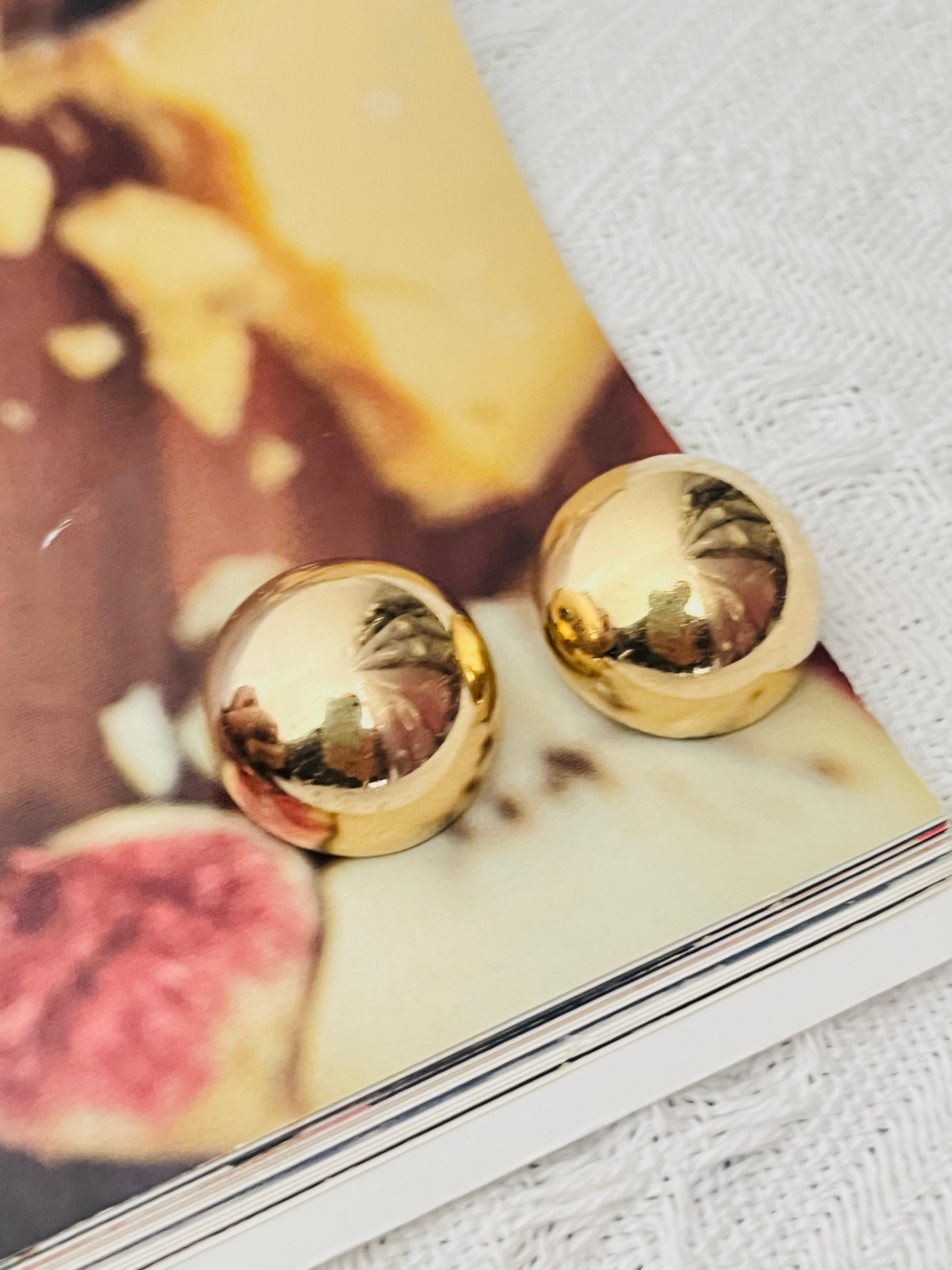Christian Dior GROSSE Vintage Glow Circle Round Dome Modernist Gold Earrings im Zustand „Gut“ im Angebot in Wokingham, England