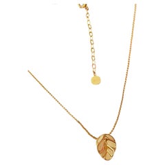 Christian Dior GROSSE Vintage Gold Rare Curled Vivid White Beige Leaf Necklace