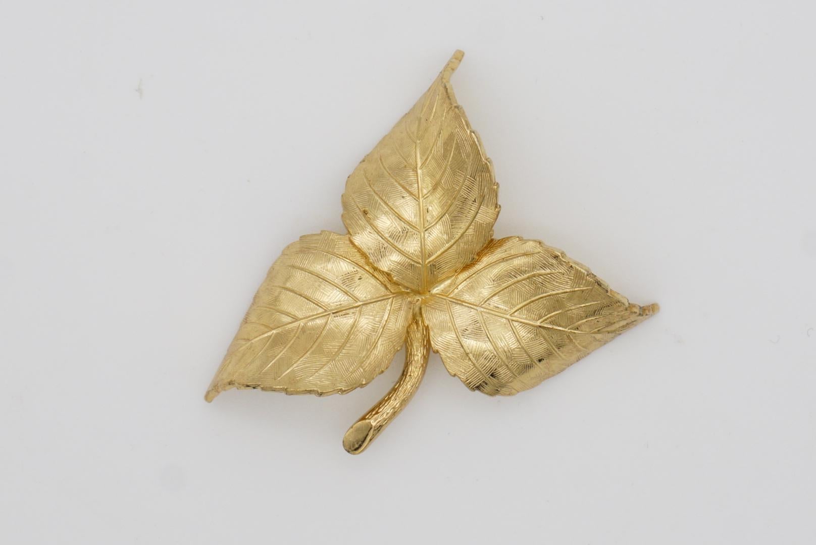 Christian Dior GROSSE Vintage Textured Vivid Trio Three Swirl Leaf Gold Brooch  For Sale 3
