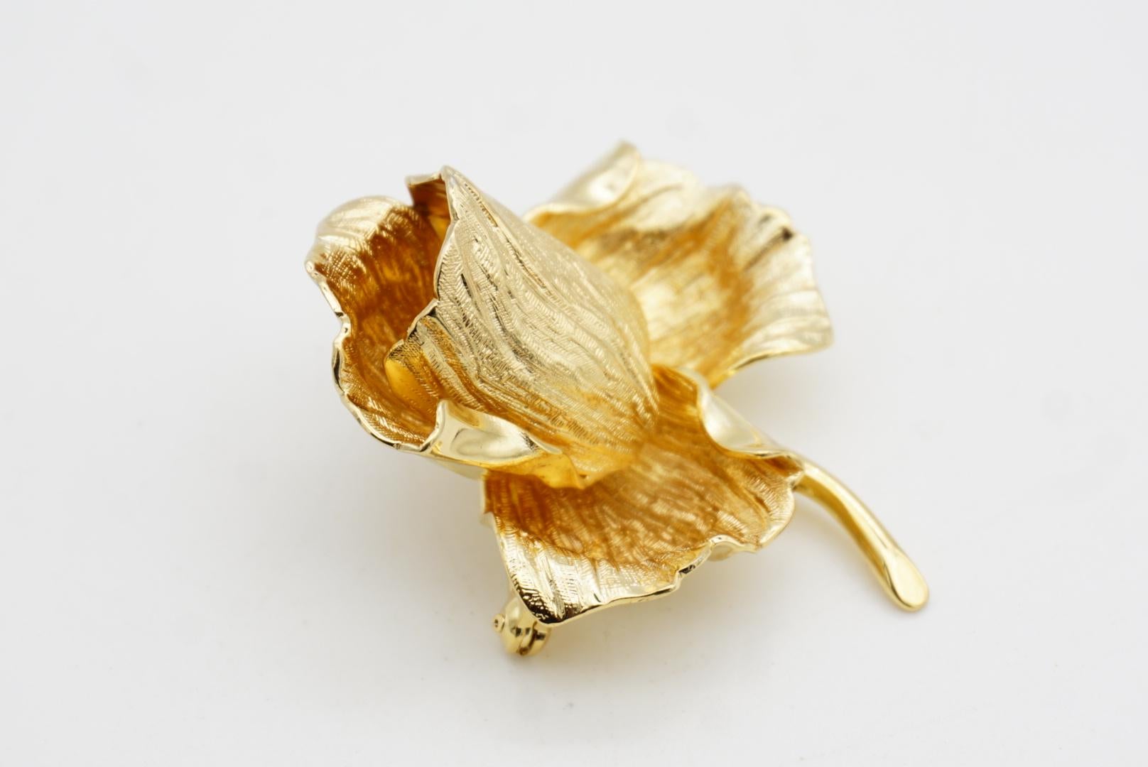 Christian Dior GROSSE Vintage Vivid Rose Flower Buds Blossom Curled Leaf Brooch im Angebot 5