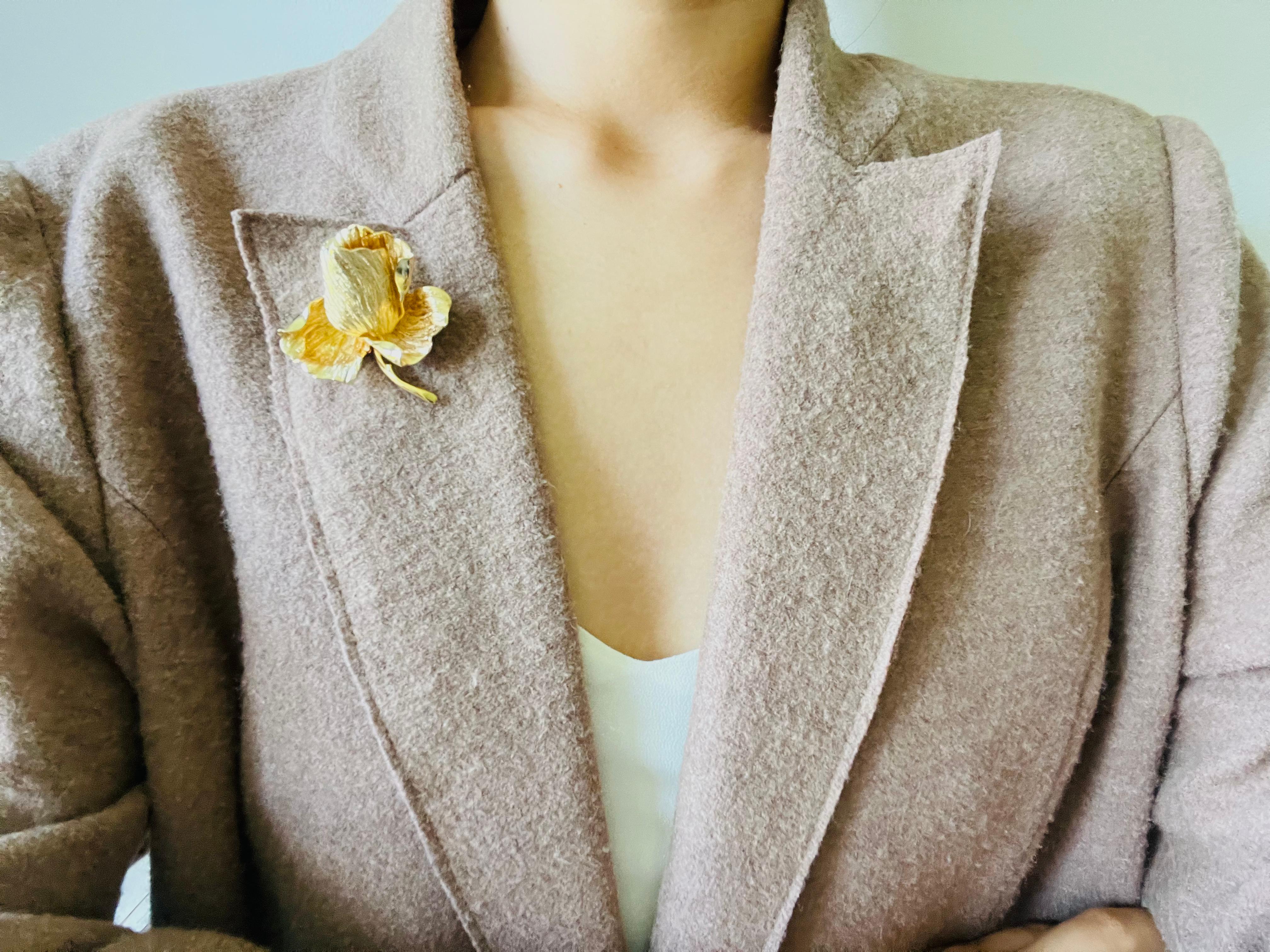 Christian Dior GROSSE Vintage Vivid Rose Flower Buds Blossom Curled Leaf Brooch im Angebot 1