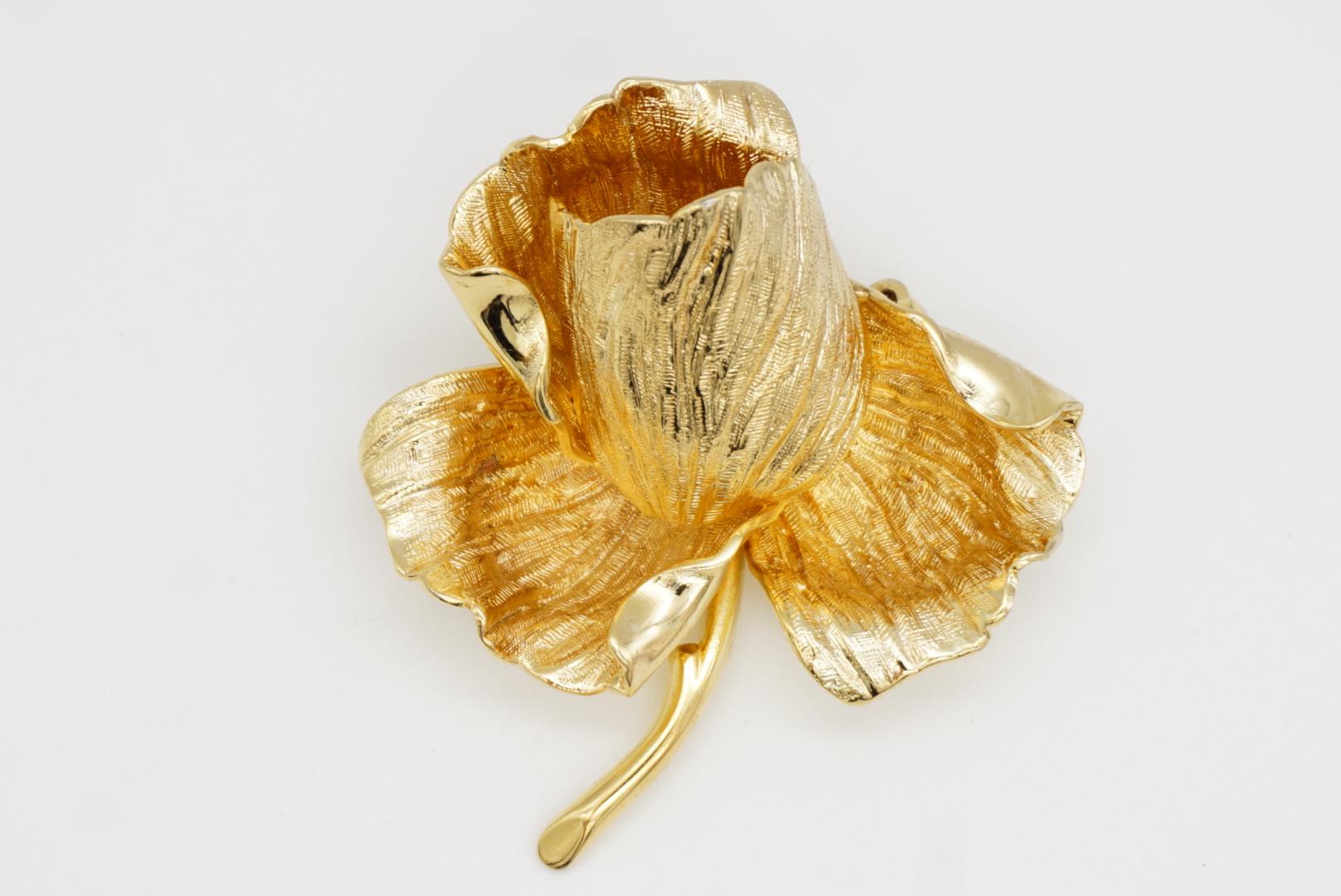Christian Dior GROSSE Vintage Vivid Rose Flower Buds Blossom Curled Leaf Brooch im Angebot 2