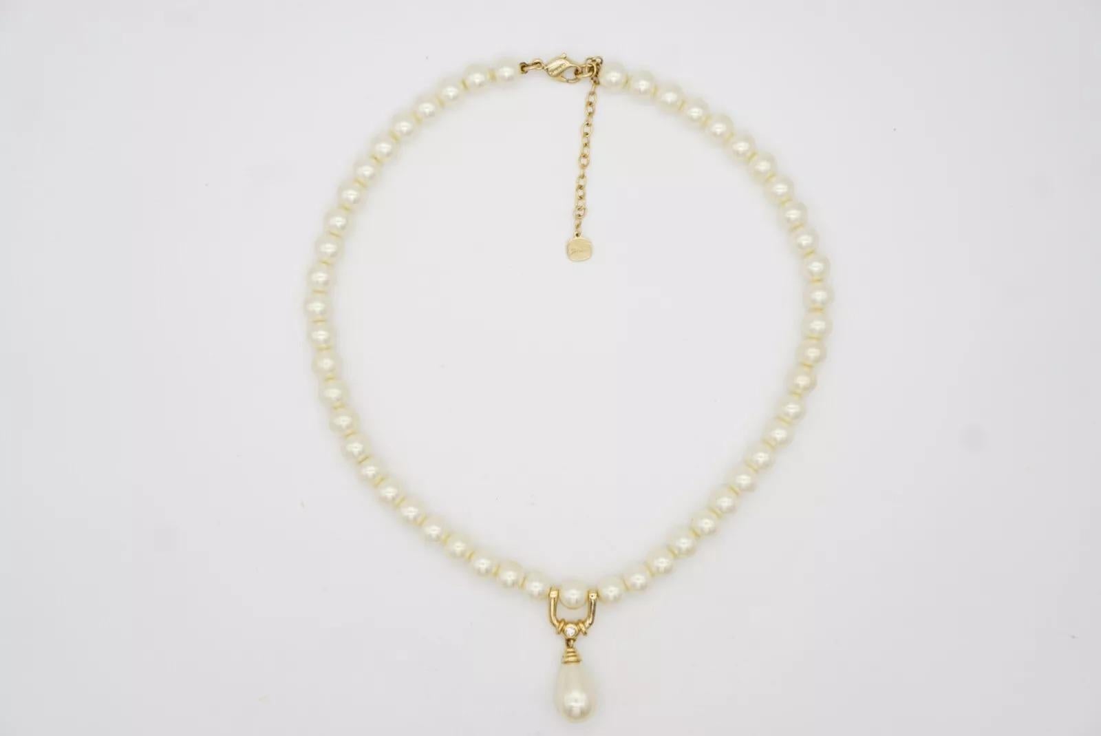 Christian Dior GROSSE Kristall-Halskette mit Wassertropfen-Anhänger, weiße runde Perlen im Angebot 11