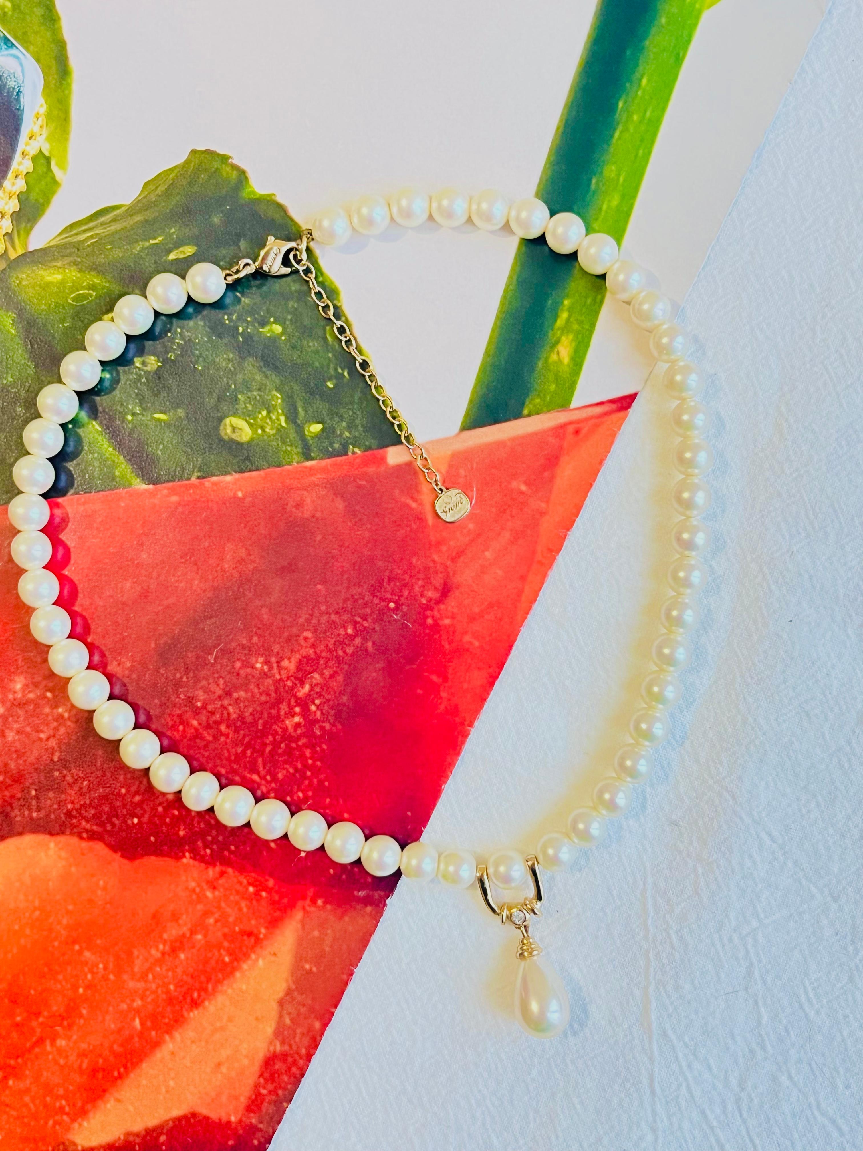 Christian Dior GROSSE Kristall-Halskette mit Wassertropfen-Anhänger, weiße runde Perlen für Damen oder Herren im Angebot
