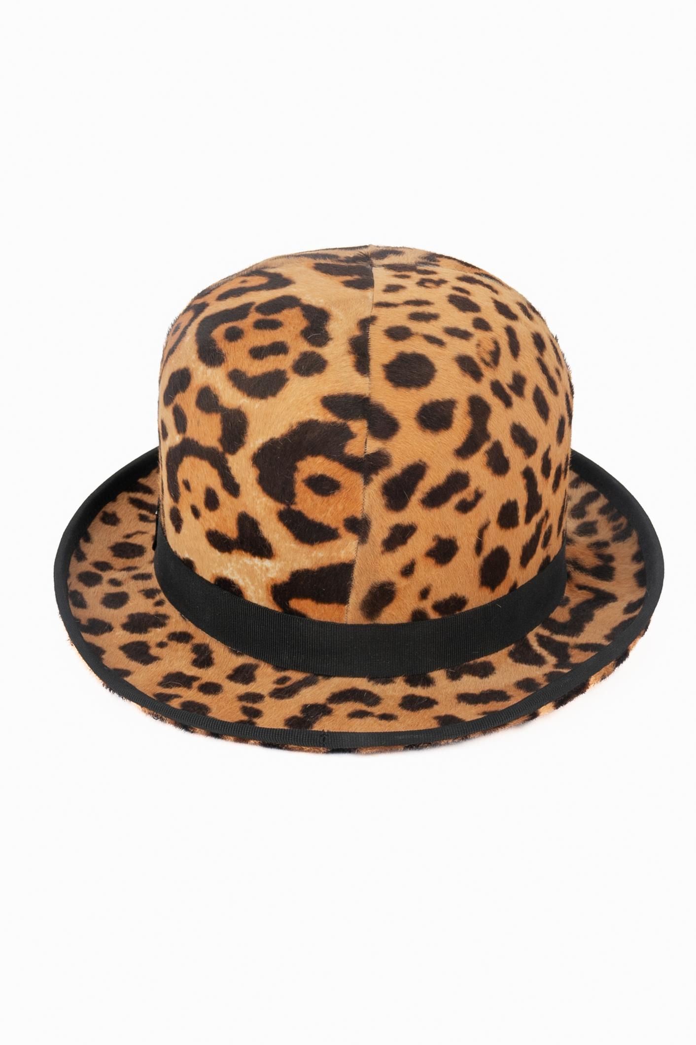 Cappello Christian Dior Inverno 2004 in vendita 1