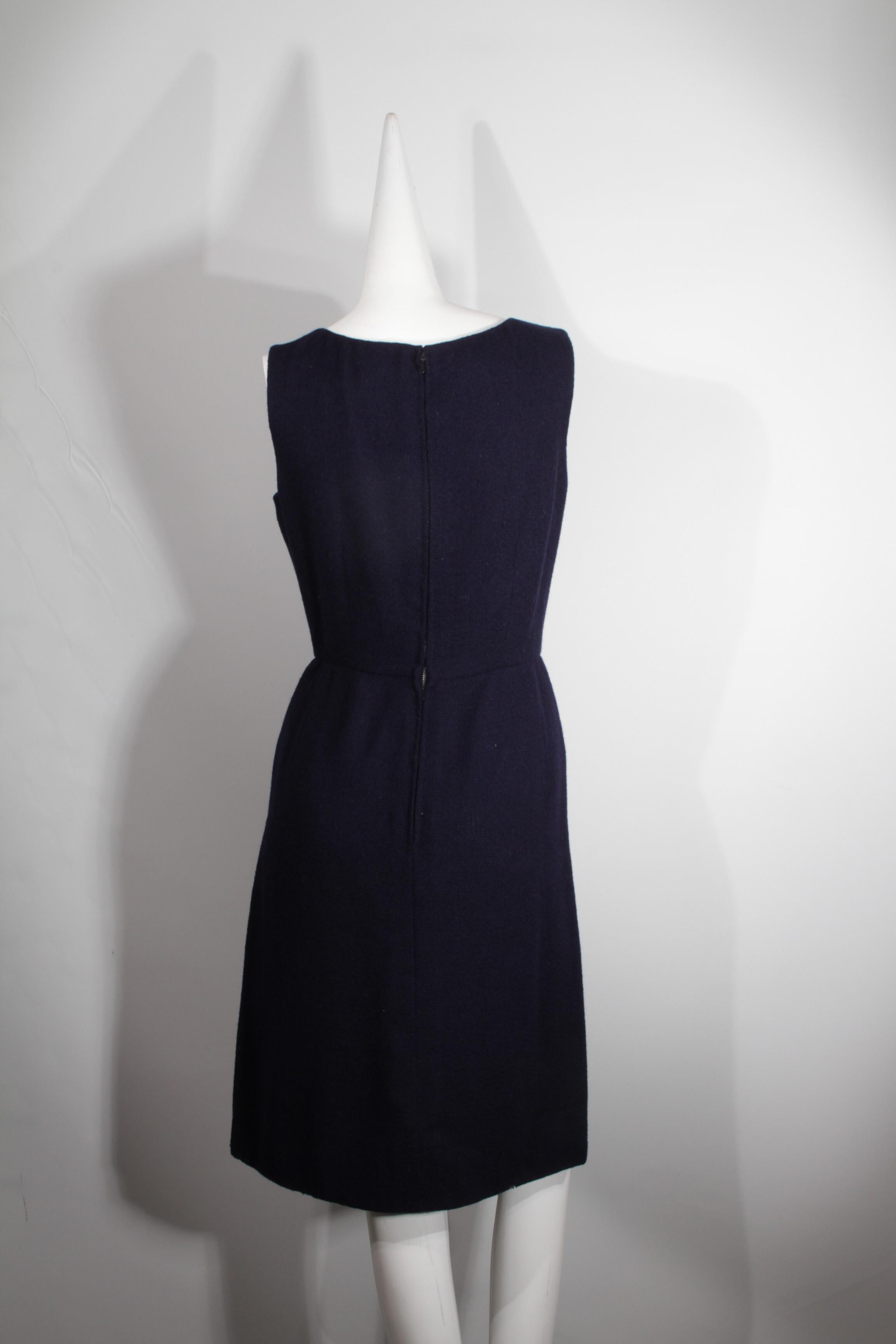 Christian Dior, Haute Couture, handgenähtes Ensemble in Oxford-Blau, ca. 1950er Jahre im Angebot 1