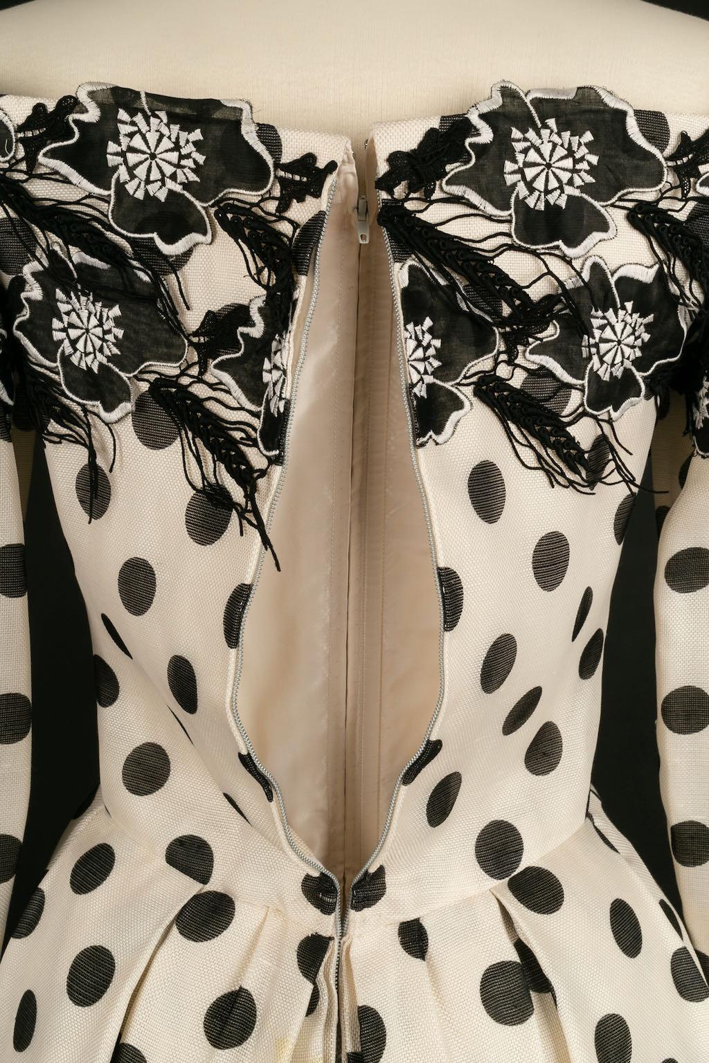 Christian Dior - Robe haute couture en toile blanche à pois Pour femmes en vente
