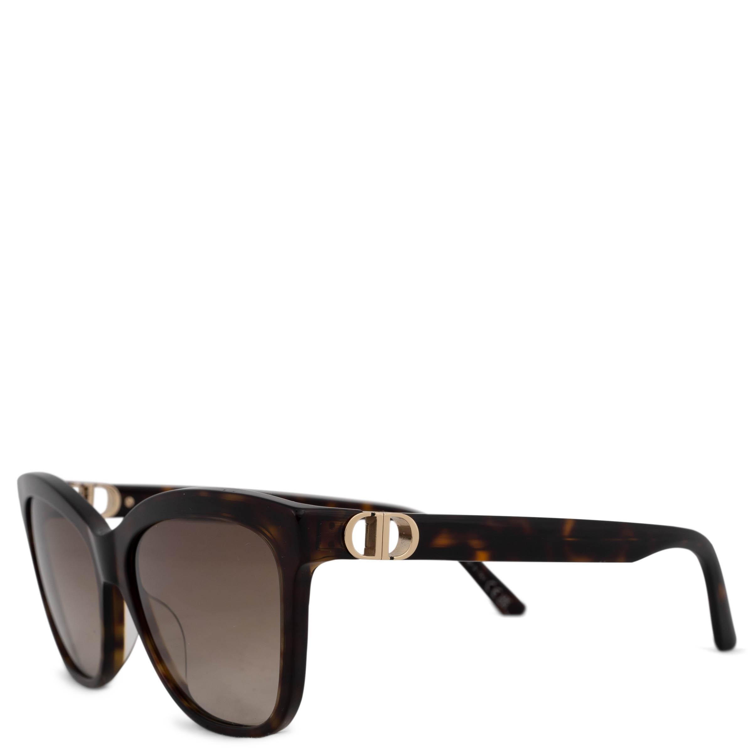 These 100% authentic Christian Dior 30Montaigne sunglasses are crafted in Havana brown tortoise acetate and feature a bold rectangular frame with gradient brown lenses. The gold-tone CD logo at the hinges adds a refined signature touch, blending