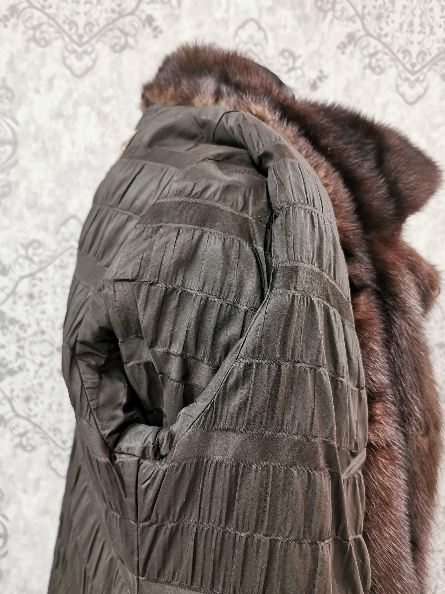 Christian dior / Holt renfrew mink fur coat size 6 For Sale 4
