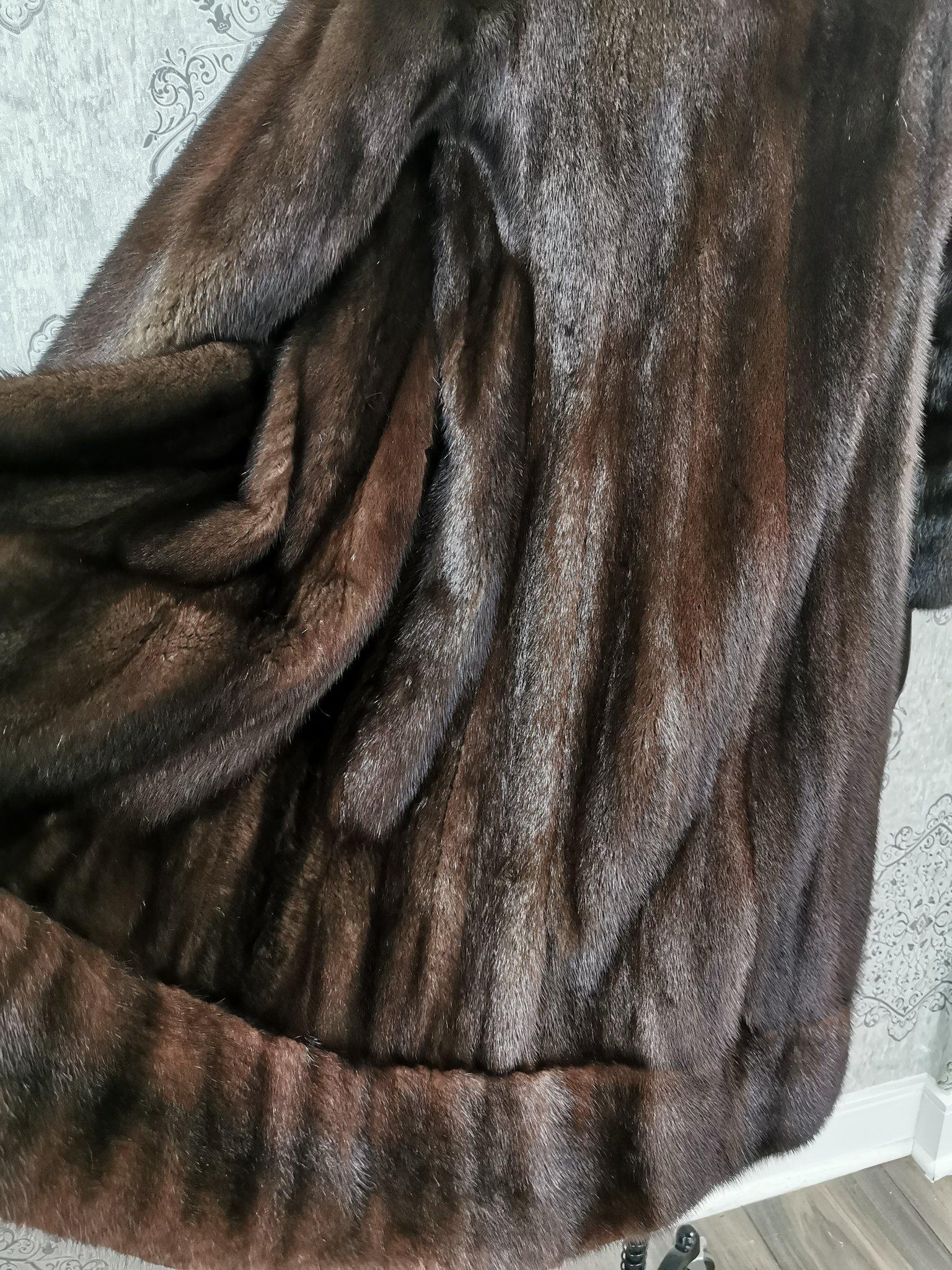 Christian dior / Holt renfrew mink fur coat size 6 For Sale 1