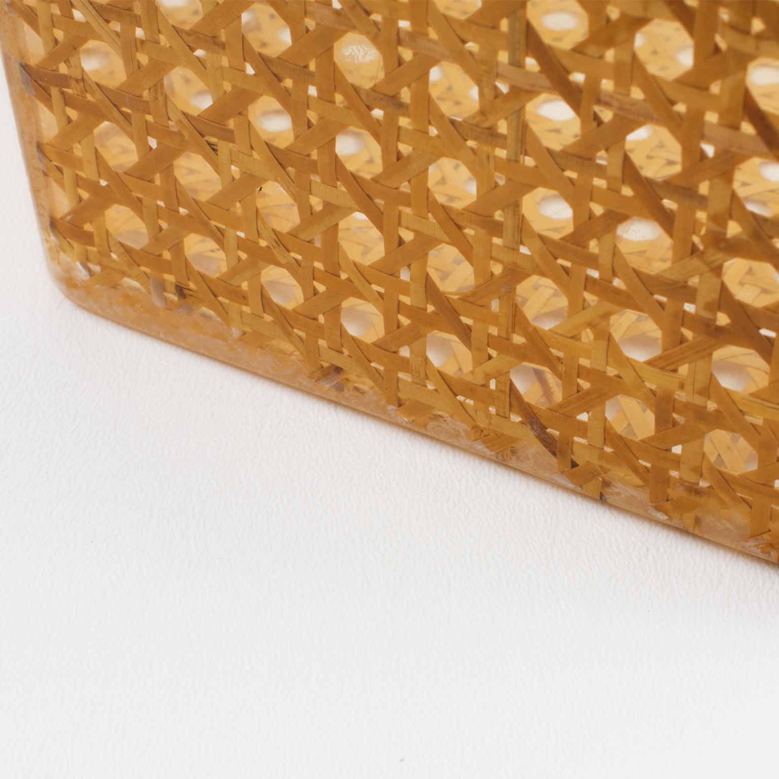 Centro de mesa Christian Dior de lucita, metal y cesta de ratán circa 1970 en venta 2