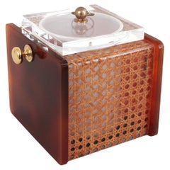 Cubitera de lucita, mimbre y latón Christian Dior Home, 1970