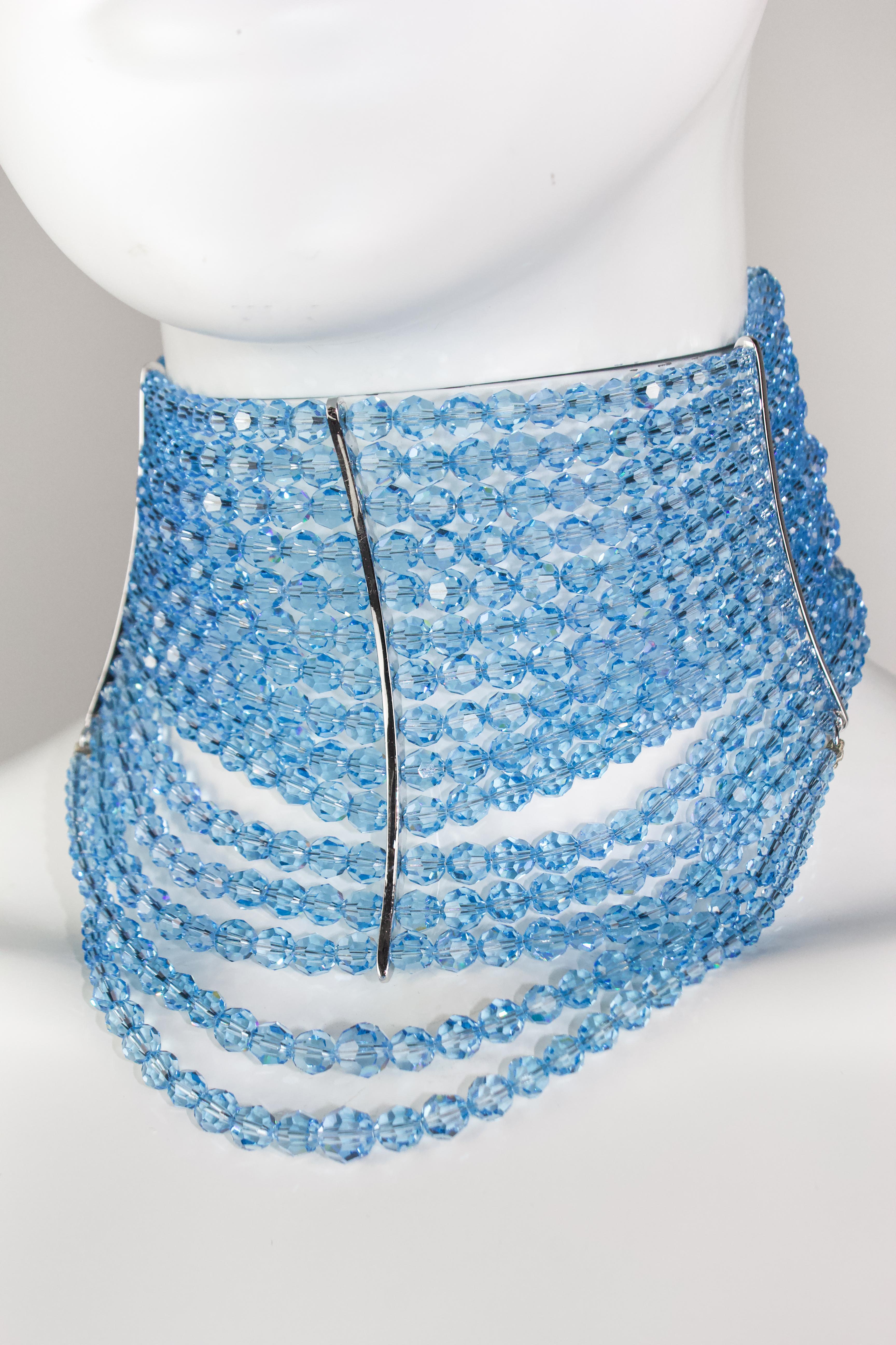 Tour de cou en perles Swarovski bleu glacier de Christian Dior Excellent état - En vente à Norwich, GB