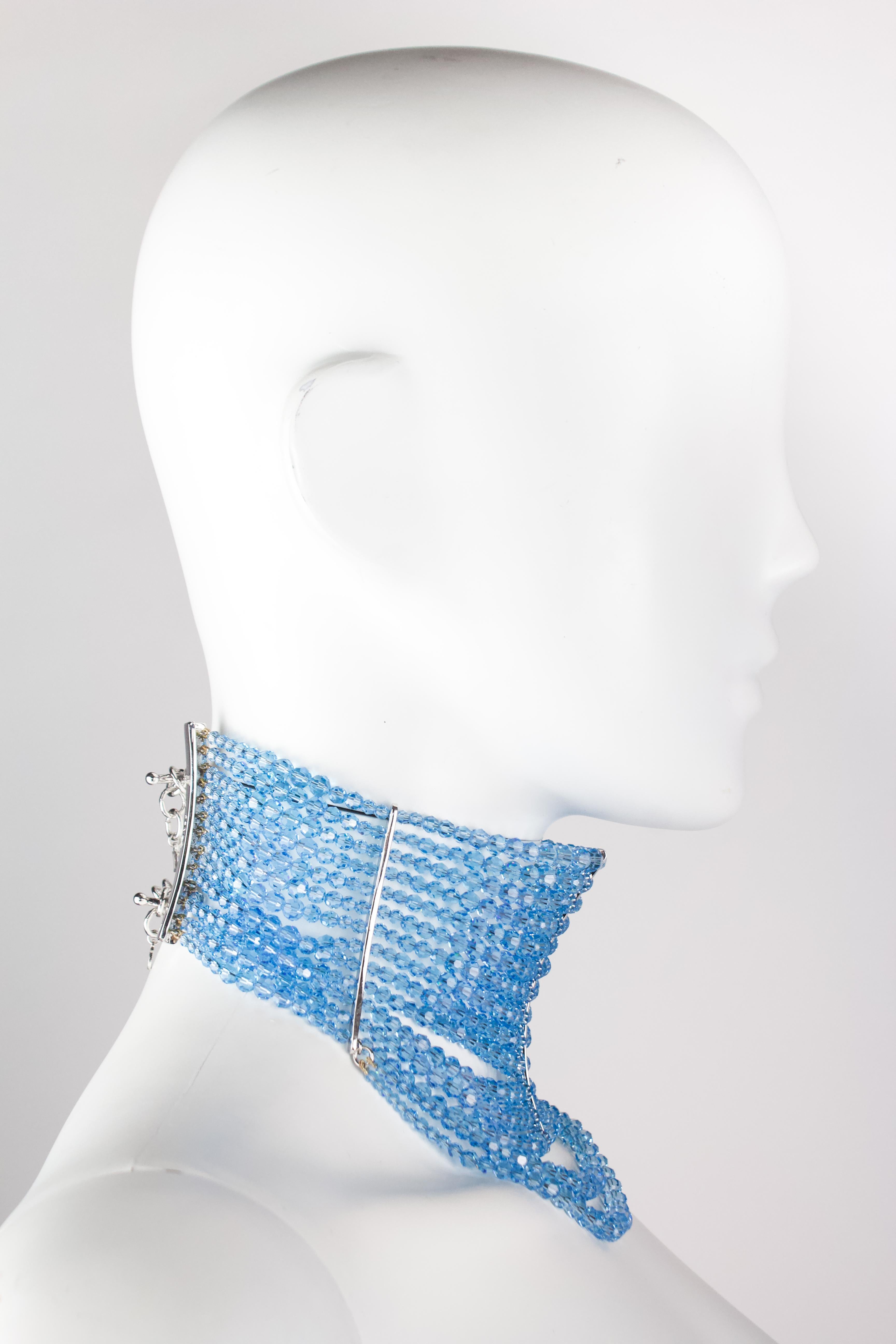 Tour de cou en perles Swarovski bleu glacier de Christian Dior en vente 3