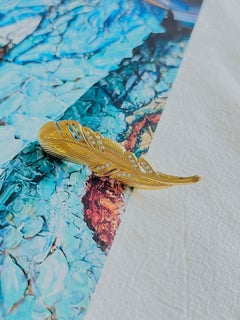 Christian Dior Iconic Rare Gold Crystals Feather Vivid Leaf Openwork Brooch