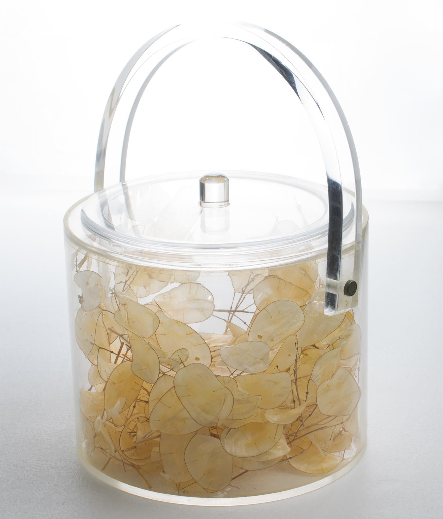 Christian Dior Interior Barware Lucite Eiskübel mit getrockneten Lunarien, um 1970 (Ende des 20. Jahrhunderts) im Angebot