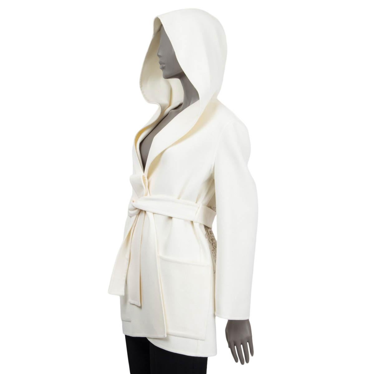 Women's CHRISTIAN DIOR ivory 2022 AROUND THE WORLD EMBROIDERED BELTED Jacket 36 XS For Sale