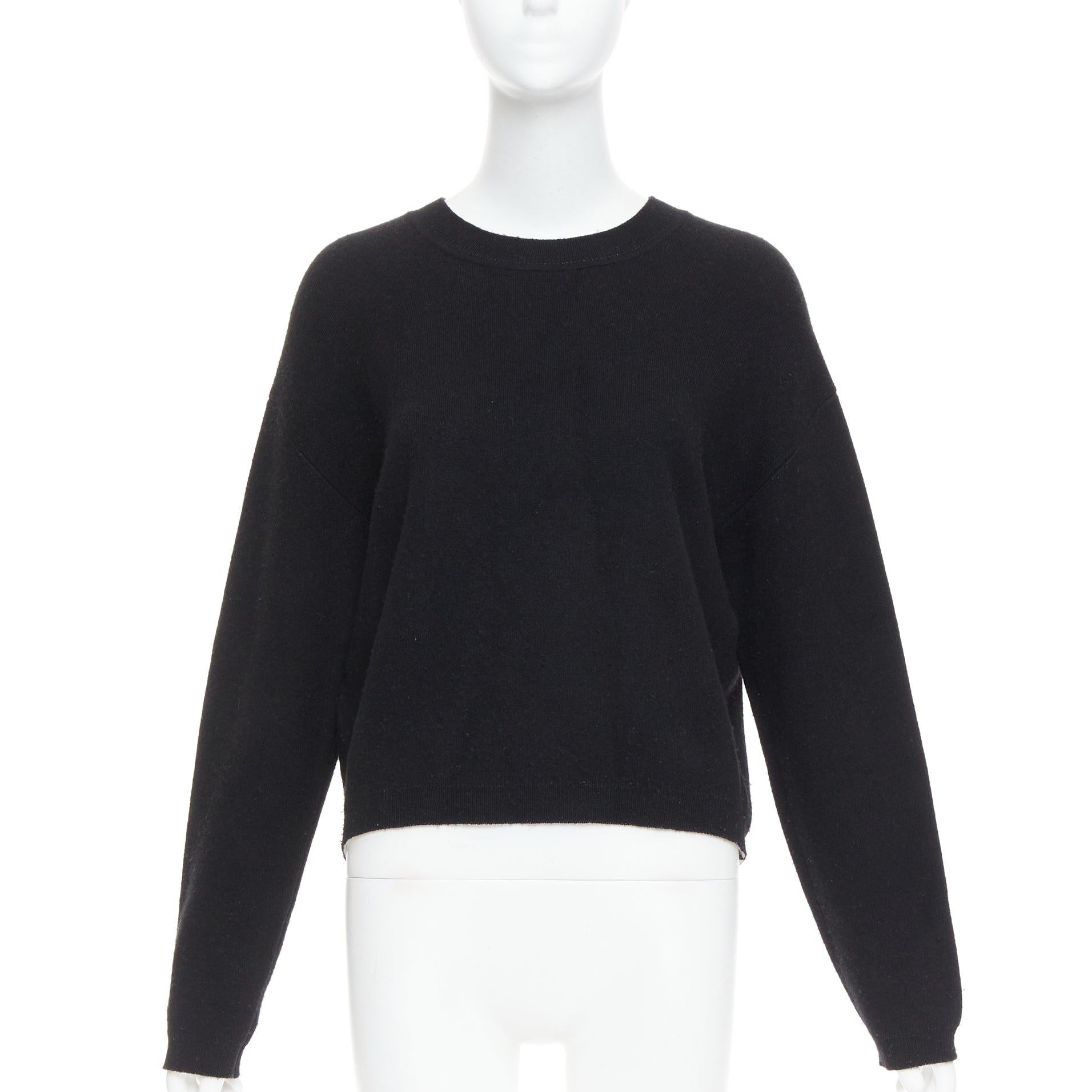 CHRISTIAN DIOR JADIOR 8 black cashmere blend pullover sweater FR36 S
Reference: GEGG/A00054
Brand: Dior
Designer: Maria Grazia Chiuri
Material: Cashmere, Blend
Color: Black, White
Pattern: Solid
Closure: Pullover
Made in: