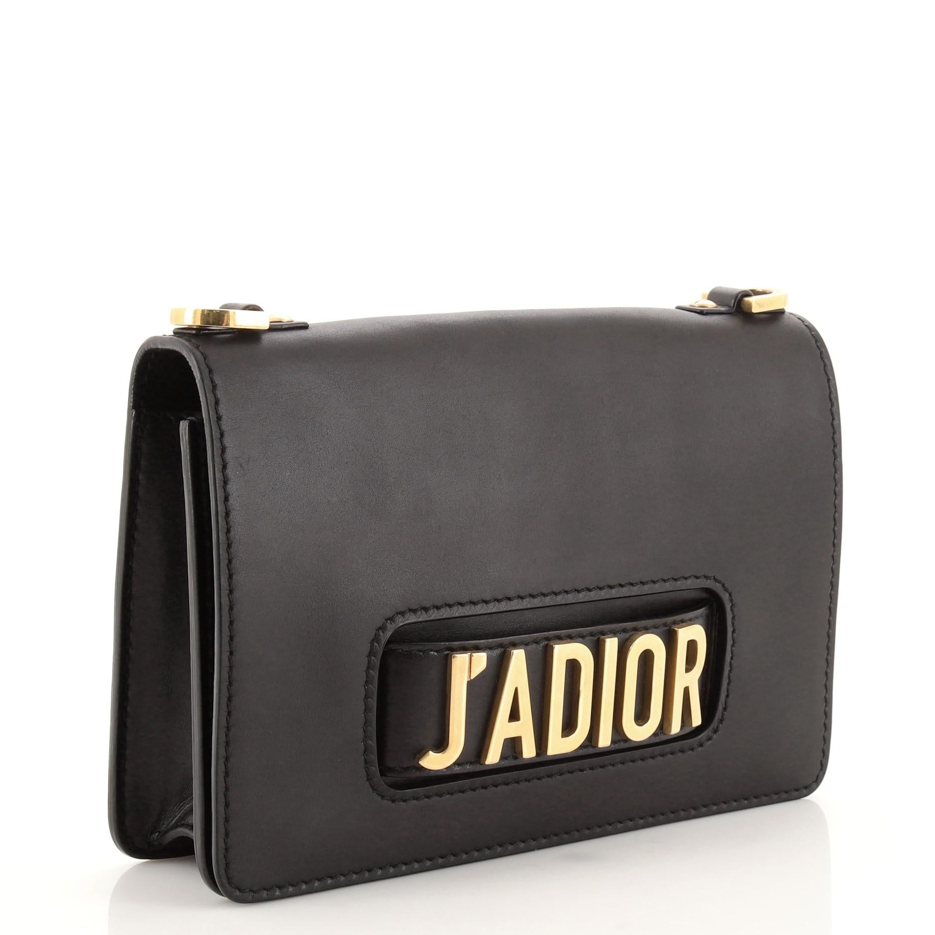 Condition: Good. Creasing, scuffs and small indentations on exterior and strap, curling on interior pocket flap, scuffs on interior pockets. Moderate wear underneath flap and in interior, scratches on hardware.
Accessories: No