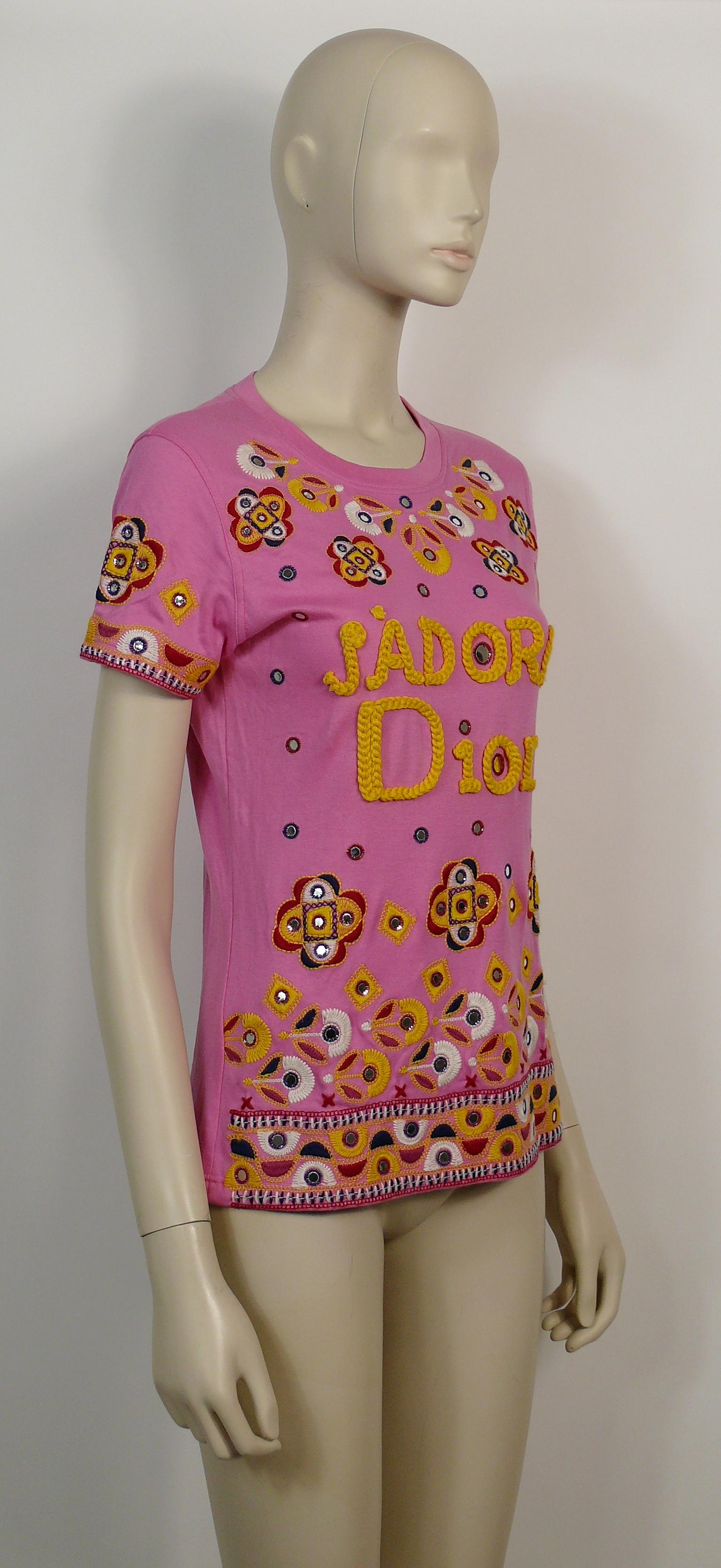 CHRISTIAN DIOR pink J'ADORE DIOR t-shirt featuring embroideries and faux mirrors.

Label reads CHRISTIAN DIOR BOUTIQUE Paris.
Made in Italy.

Size tag reads : F 38 / GB 10 / D 36 / USA 6.
Please refer to measurements. 

Composition tag reads : 100%