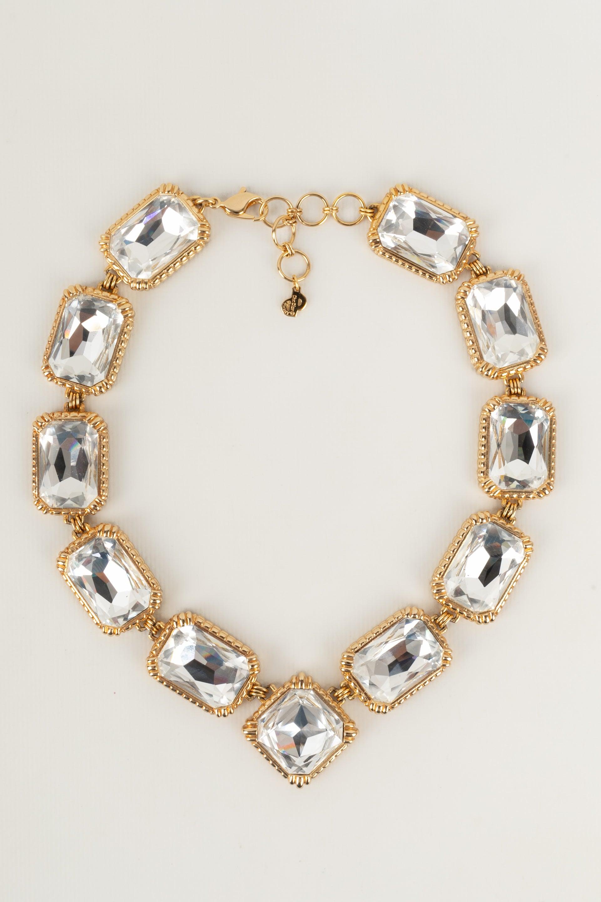 Christian Dior Jewelry Zusammengesetzt aus goldener Metallhalskette und Ohrclips Damen im Angebot