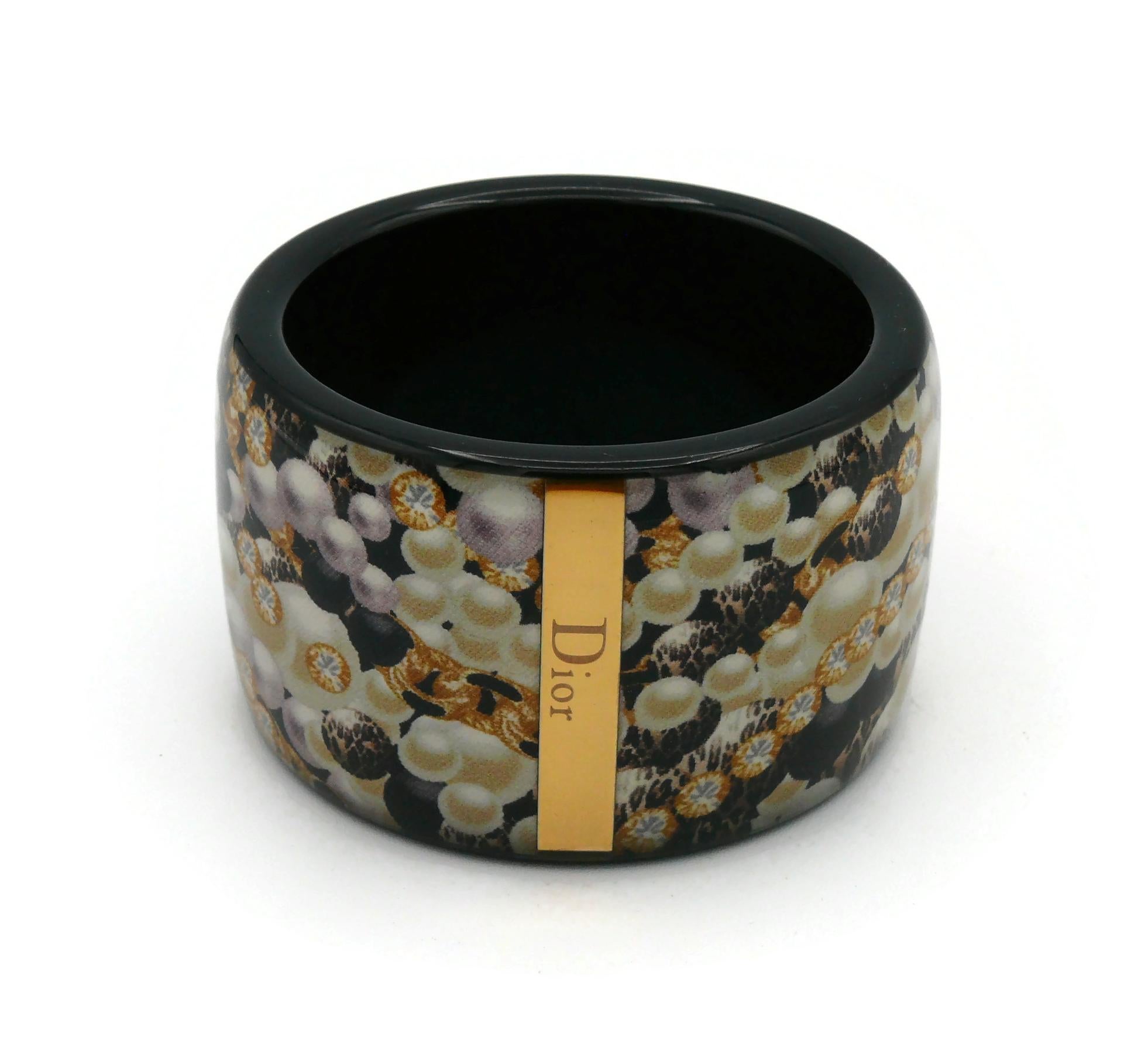 CHRISTIAN DIOR Jewelry Print Resin Cuff Bracelet In Good Condition For Sale In Nice, FR